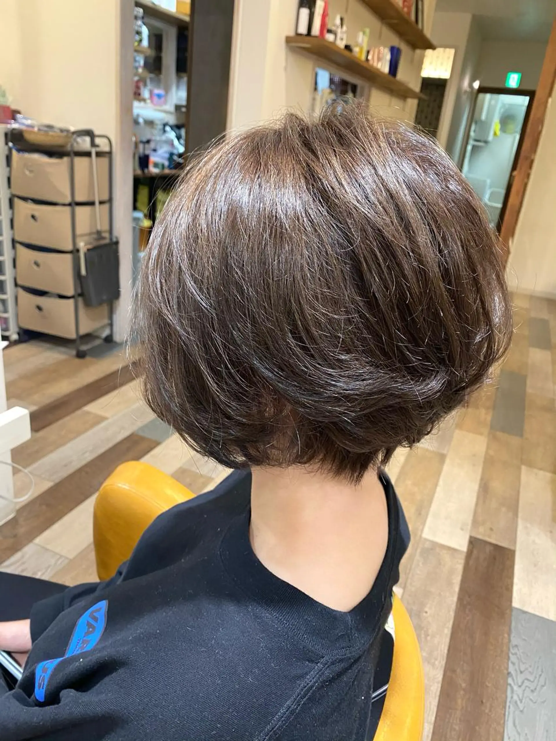 ショート カラー ハンサムショート アディクシーカラー バレイヤージュ ブリーチ ケアブリーチ カット ヘアカラー unpeu hair  二条所属・先着1名様限定 カット無料のヘアスタイル