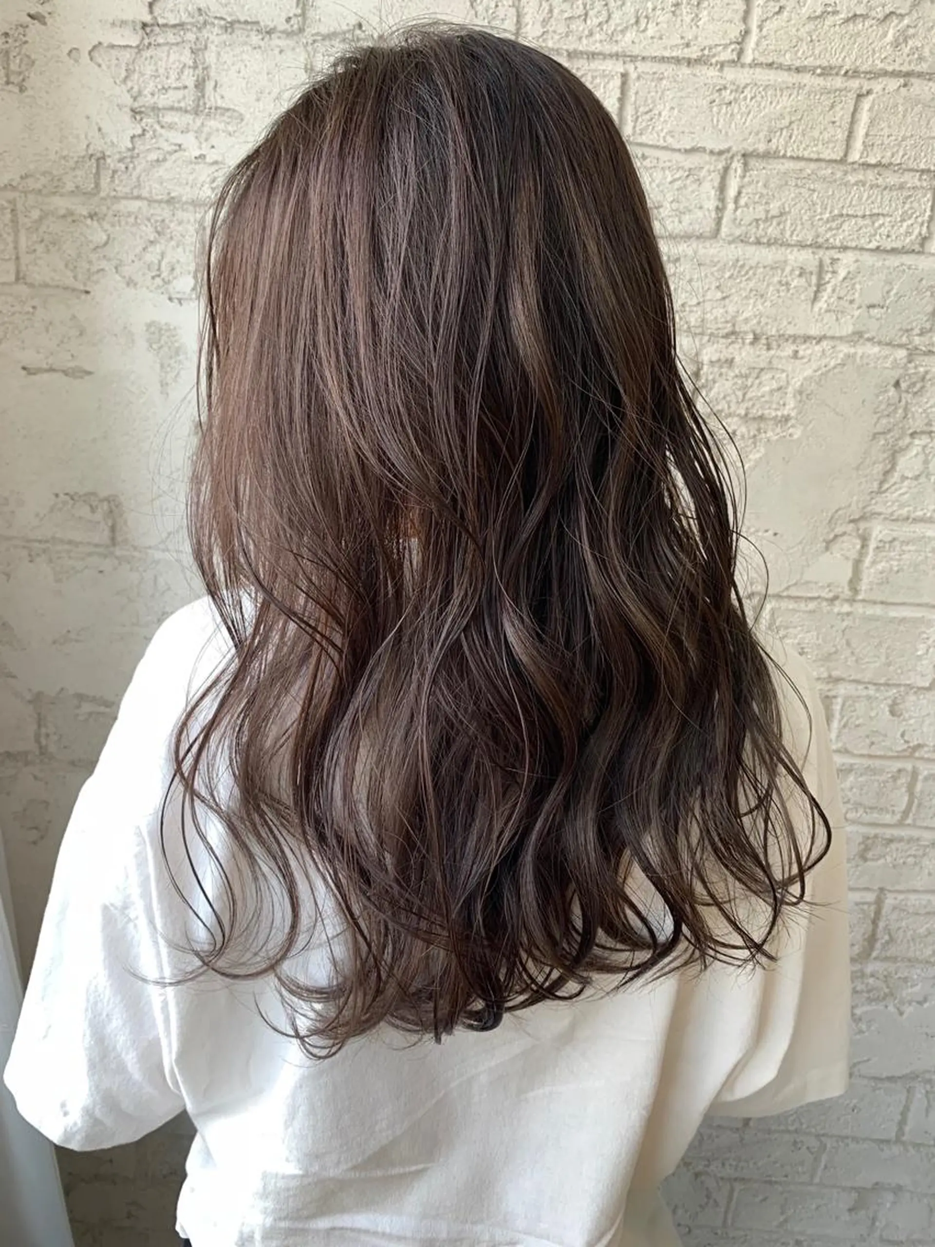 セミロング ヘアカラー 🇺🇸ハイライト特 化美容師🇺🇸漆沢のヘアスタイル