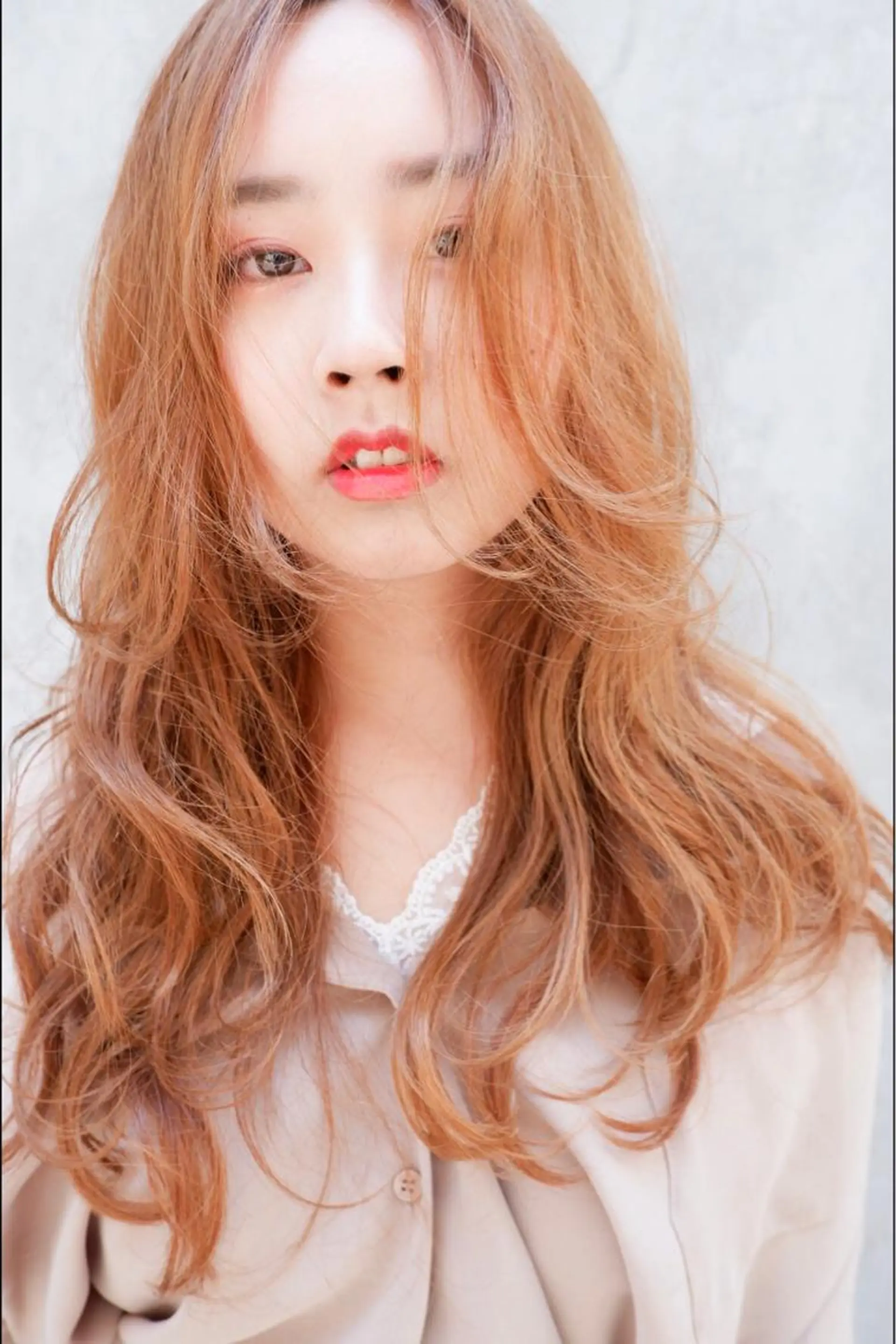 ロング カラー ベージュカラー ダブルカラー 韓国風ヘア 横浜🍒カット エクステ／RIEのヘアスタイル