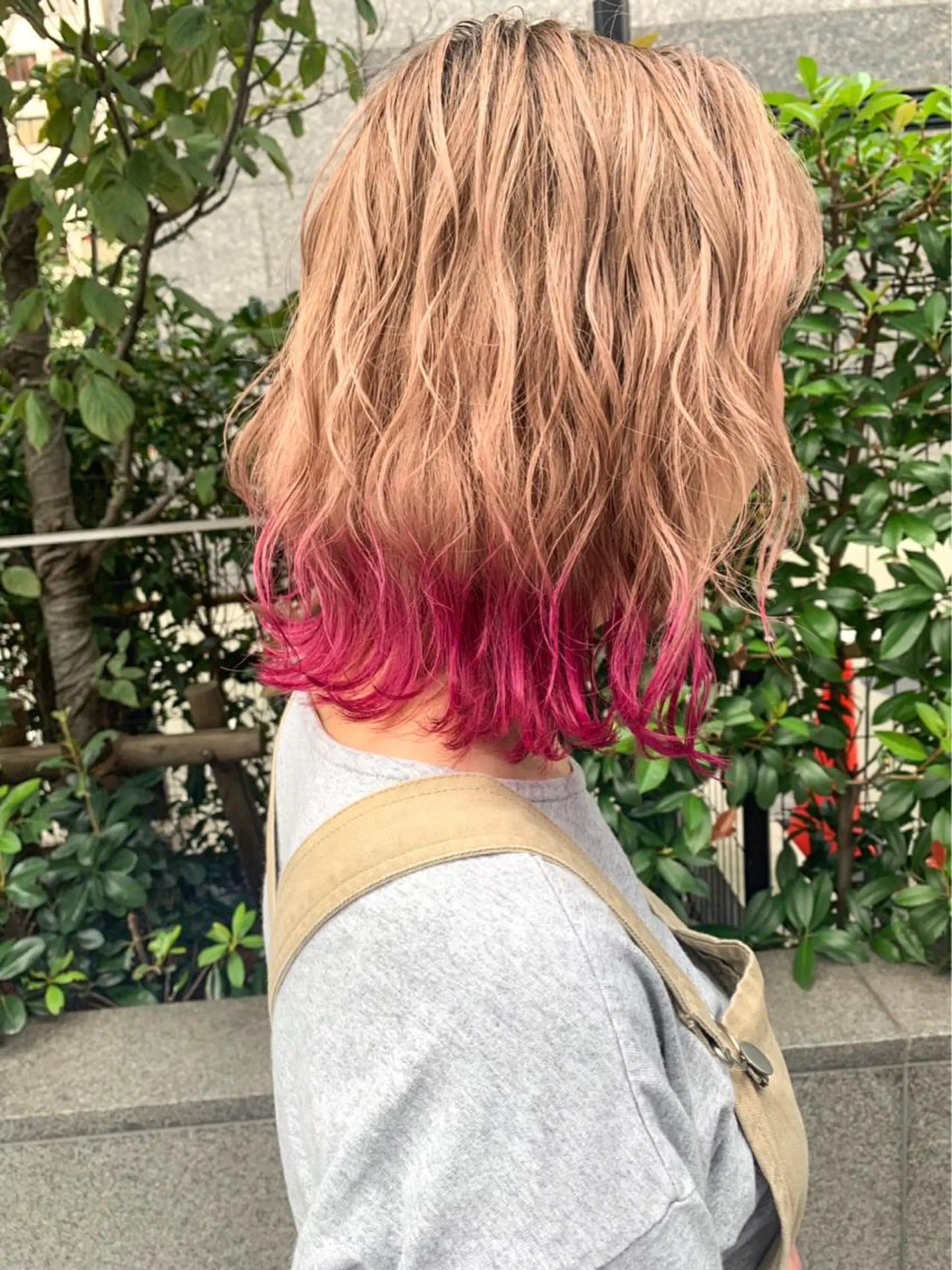 ミディアム カラー ブリーチ ケアブリーチ ダブルカラー ハイライトカラー イルミナカラー 🔆学生に人気🔆 AEQUITASのヘアスタイル