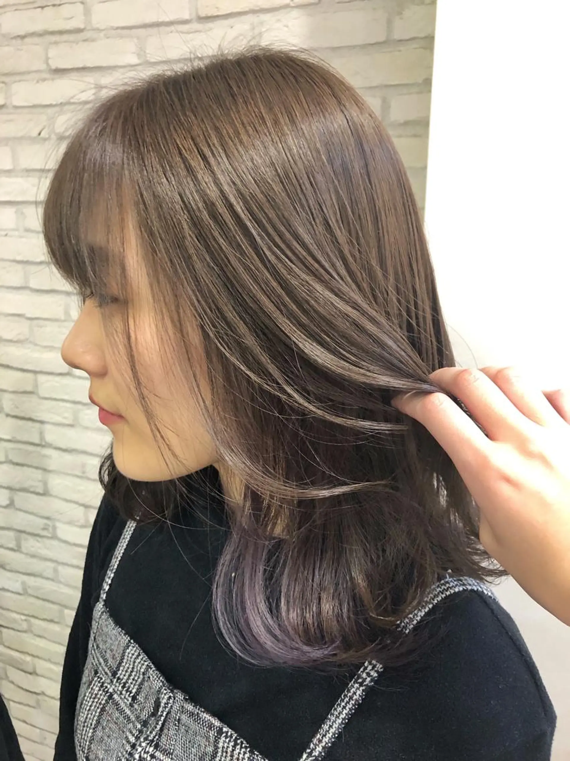 ミディアム カラー アッシュ ベージュカラー ラベンダーカラー oggi +KENJE所属・大平 美沙のヘアスタイル