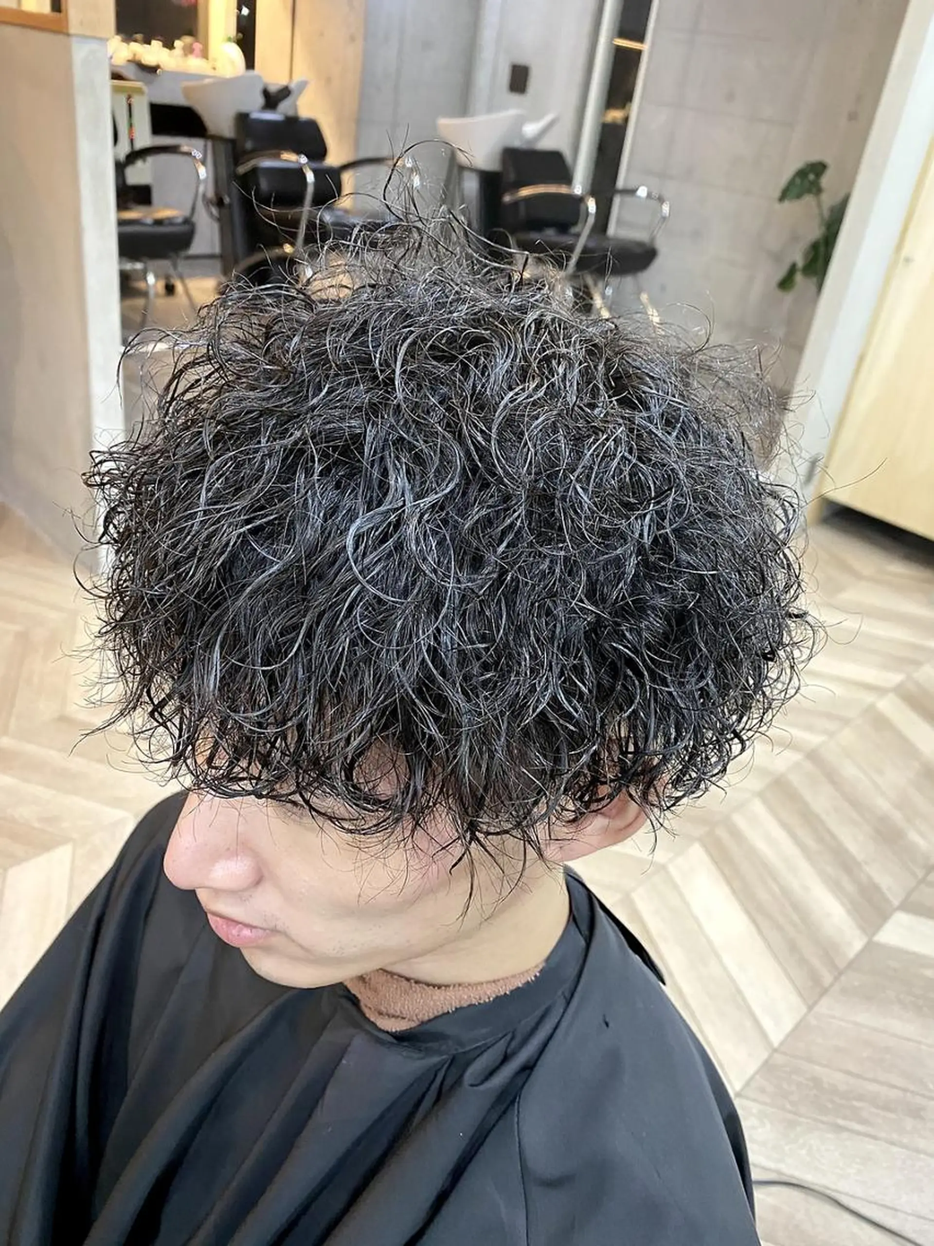 ショート パーマ メンズ マッシュ メンズパーマ スパイラルパーマ ANGELICA 難波店のヘアスタイル