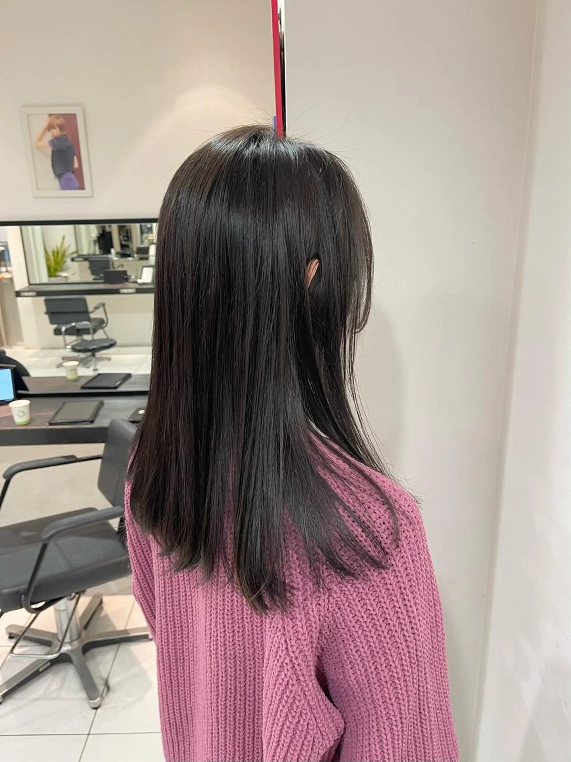 セミロング レイヤーカット カット トリートメント brut(ブリュット)所属・秋葉 一郎のヘアスタイル