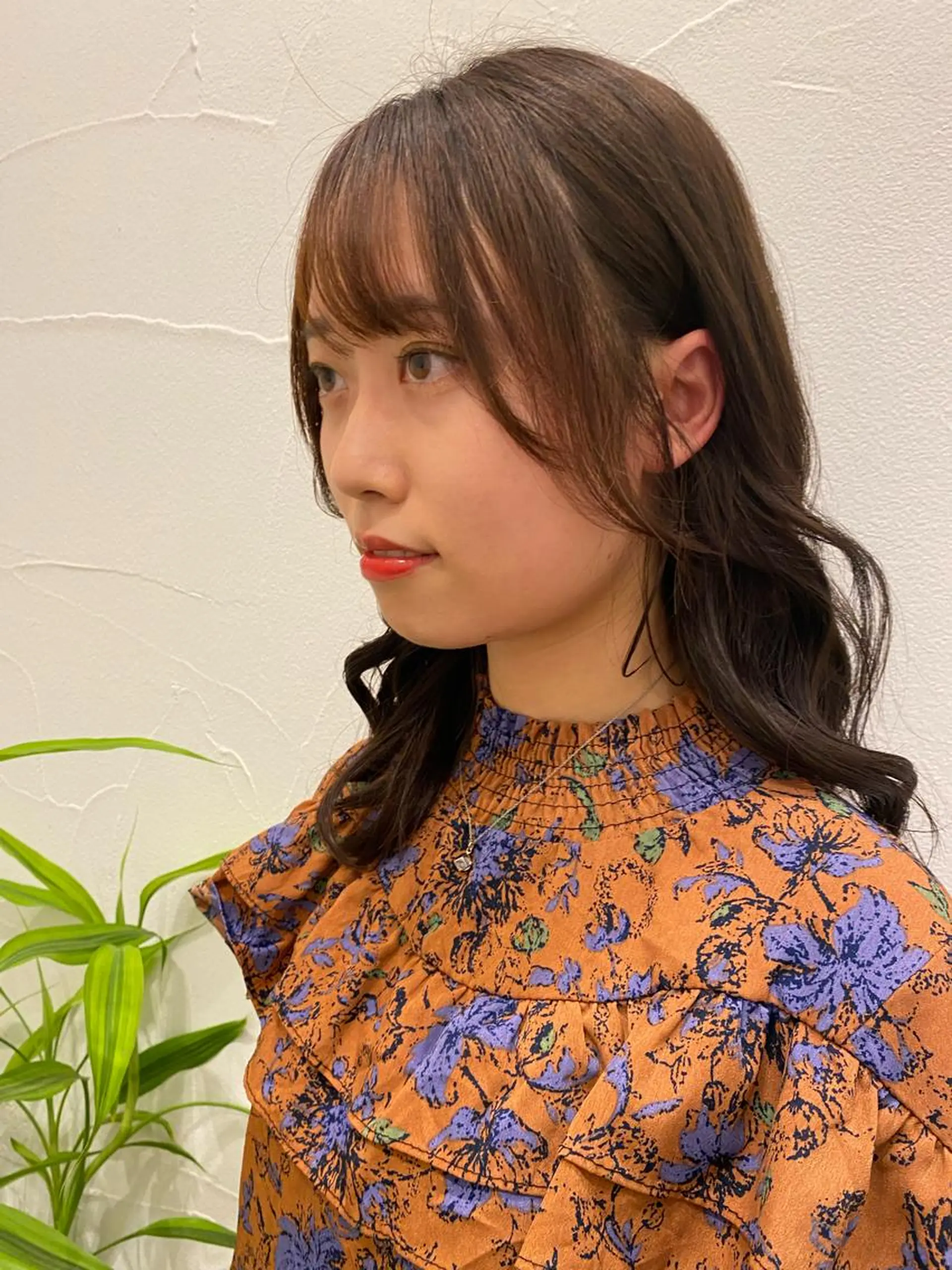 セミロング カラー 顔まわりレイヤー 顔周りカット 韓国風ヘア レイヤーカット カット ヘアカラー トリートメント Ash中目黒店 榊間茜のヘアスタイル