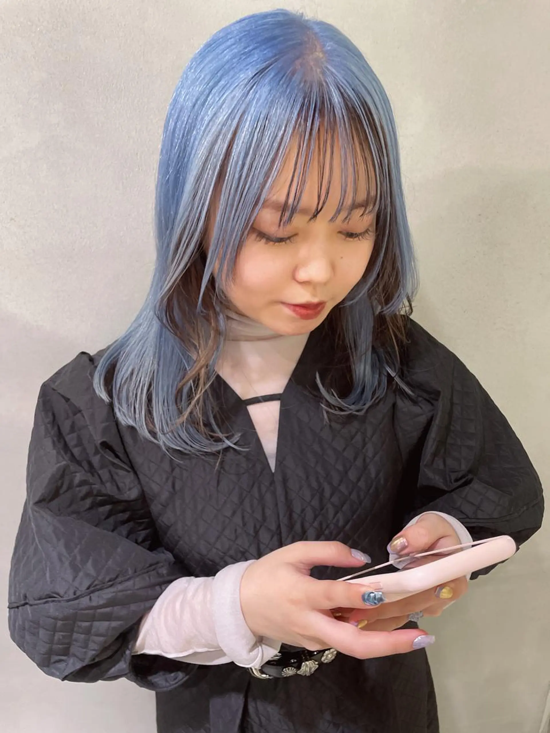 セミロング カラー ブリーチ インナーカラー 心斎橋/ブリーチ minamiのヘアスタイル