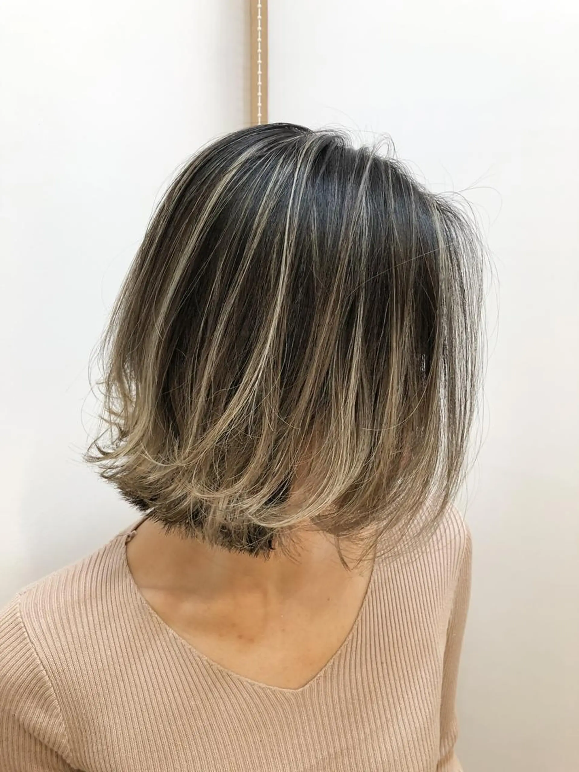 ミディアム カラー グラデーションカラー ハイライトカラー ボブ ハイライト WONK. ウォンク 心斎橋のヘアスタイル