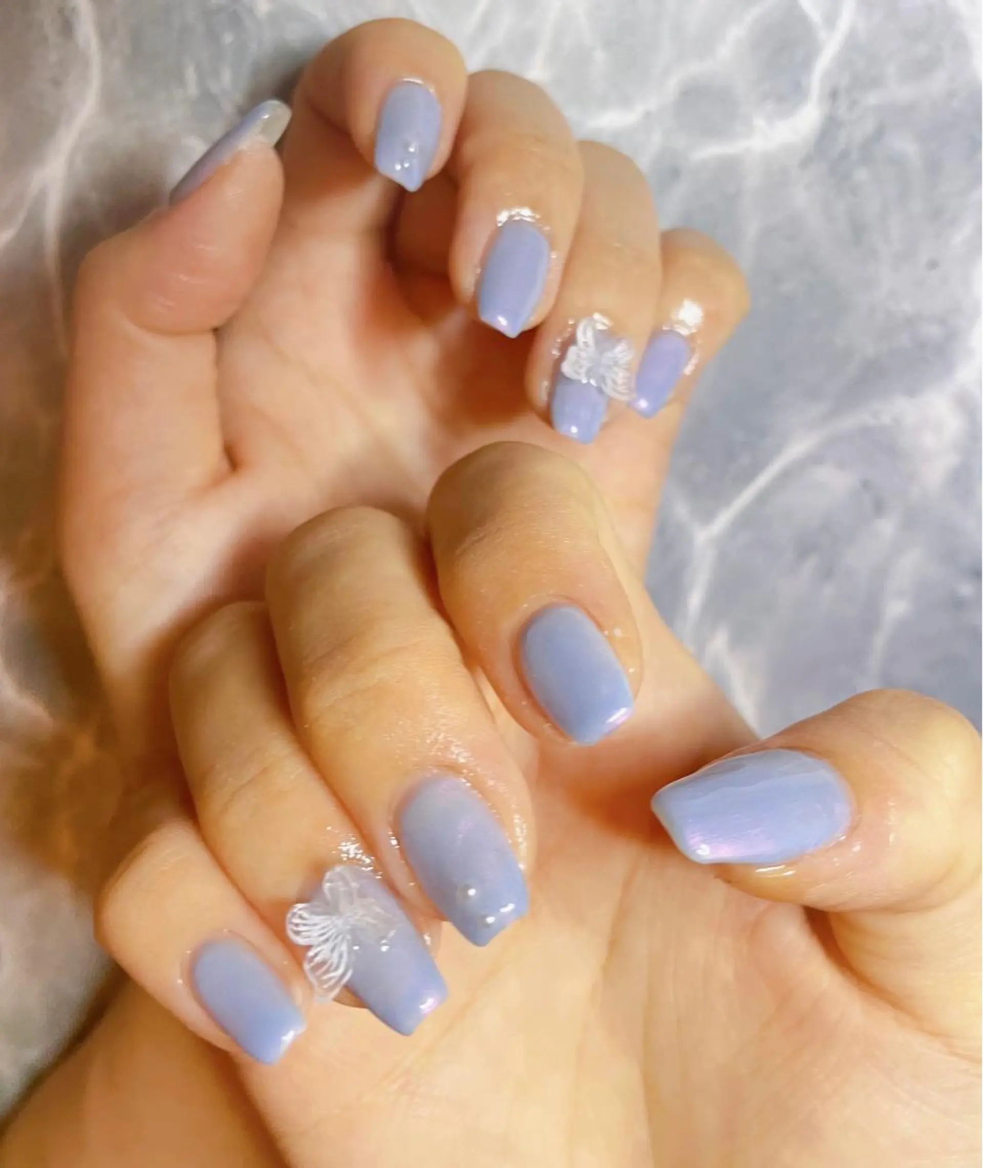 ネイル ブルー ワンカラーネイル Melia by attrait所属・Melia by attrait🌿杏のネイルデザイン