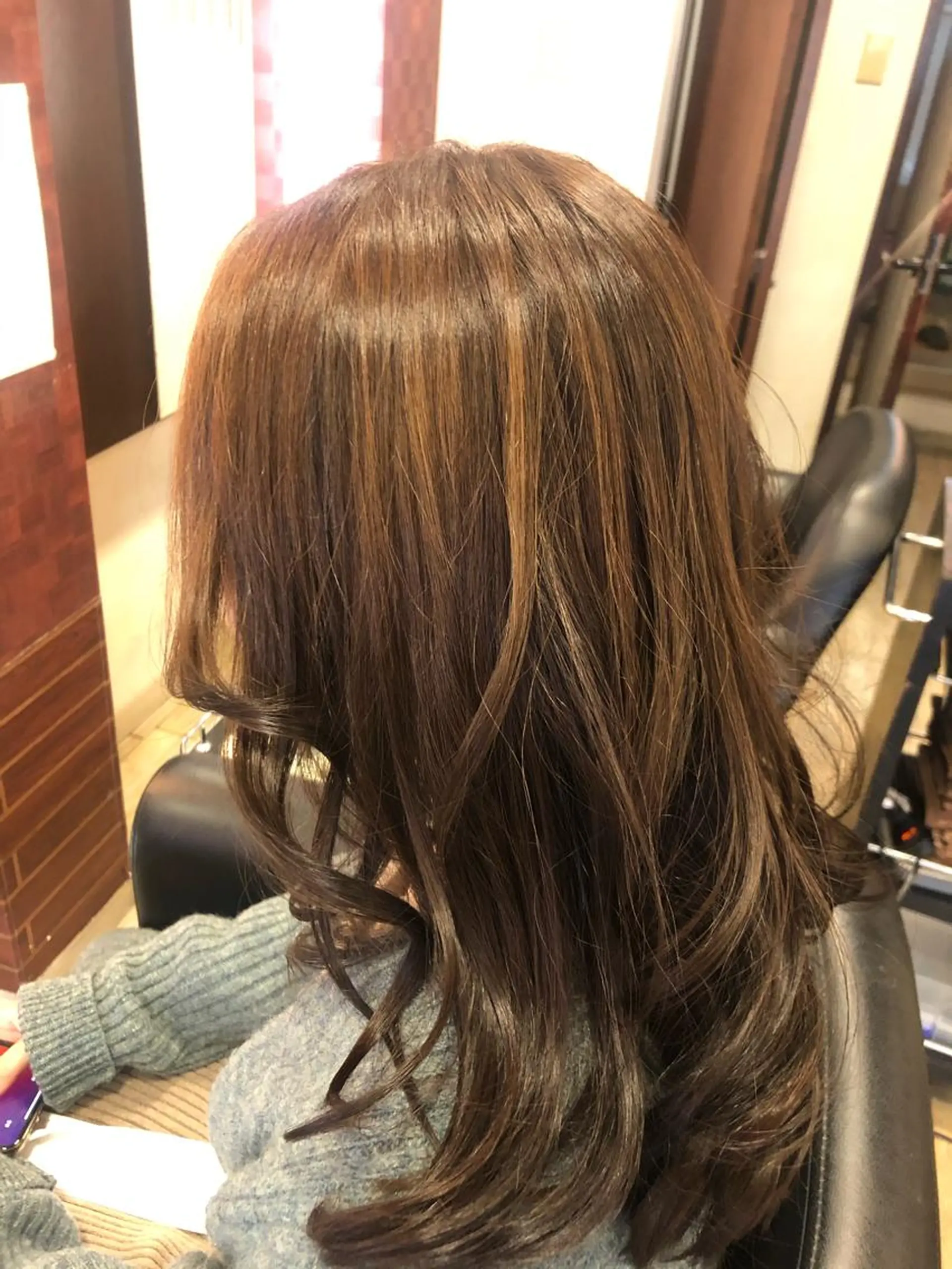 セミロング アッシュ エル美容室所属・織田 英之のヘアスタイル