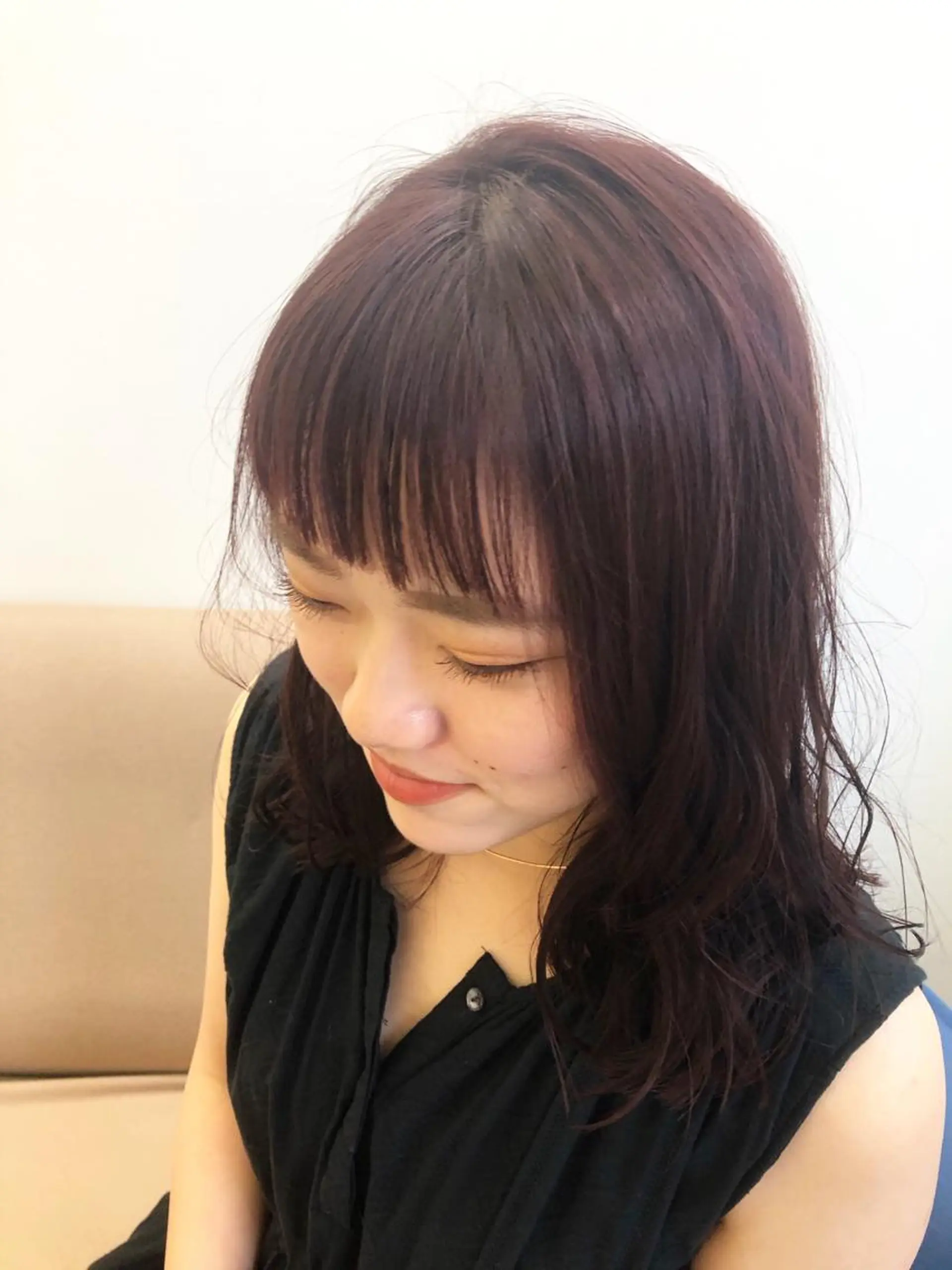 ロング カラー レッドカラー カット ヘアカラー トリートメント 尾島 光季のヘアスタイル