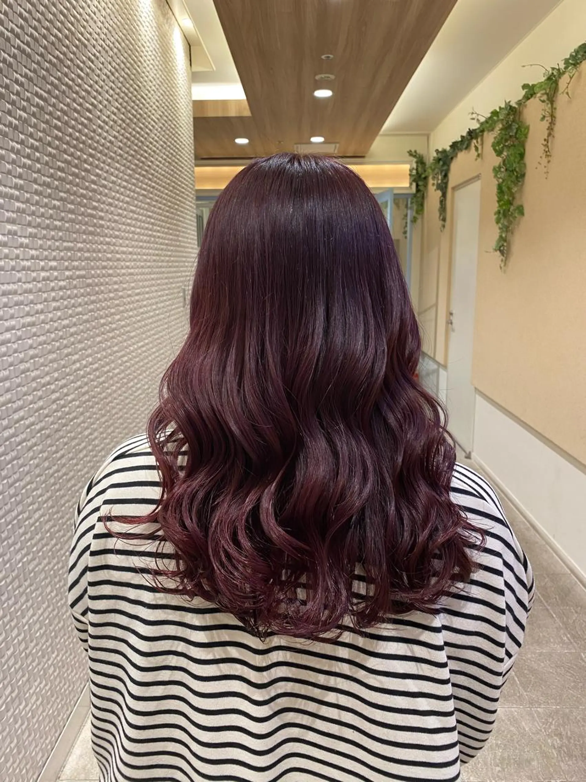 ミディアム 横川 千亜希のヘアスタイル