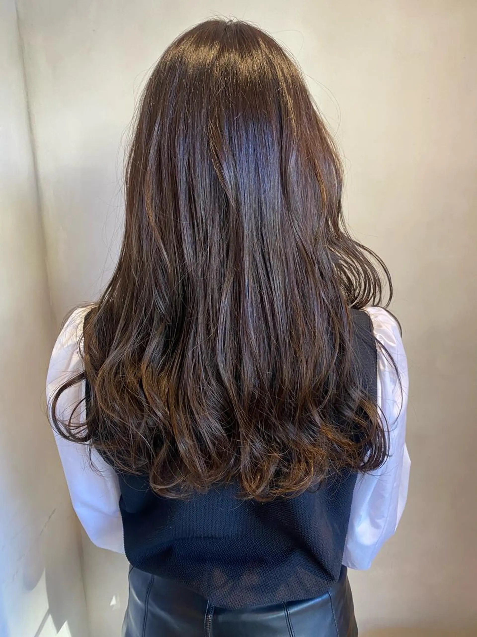 ロング カラー グレージュ オリーブグレージュ オリーブグレー カット ヘアカラー トリートメント 綱島店🦋店長🦋 ほんさわ みずきのヘアスタイル