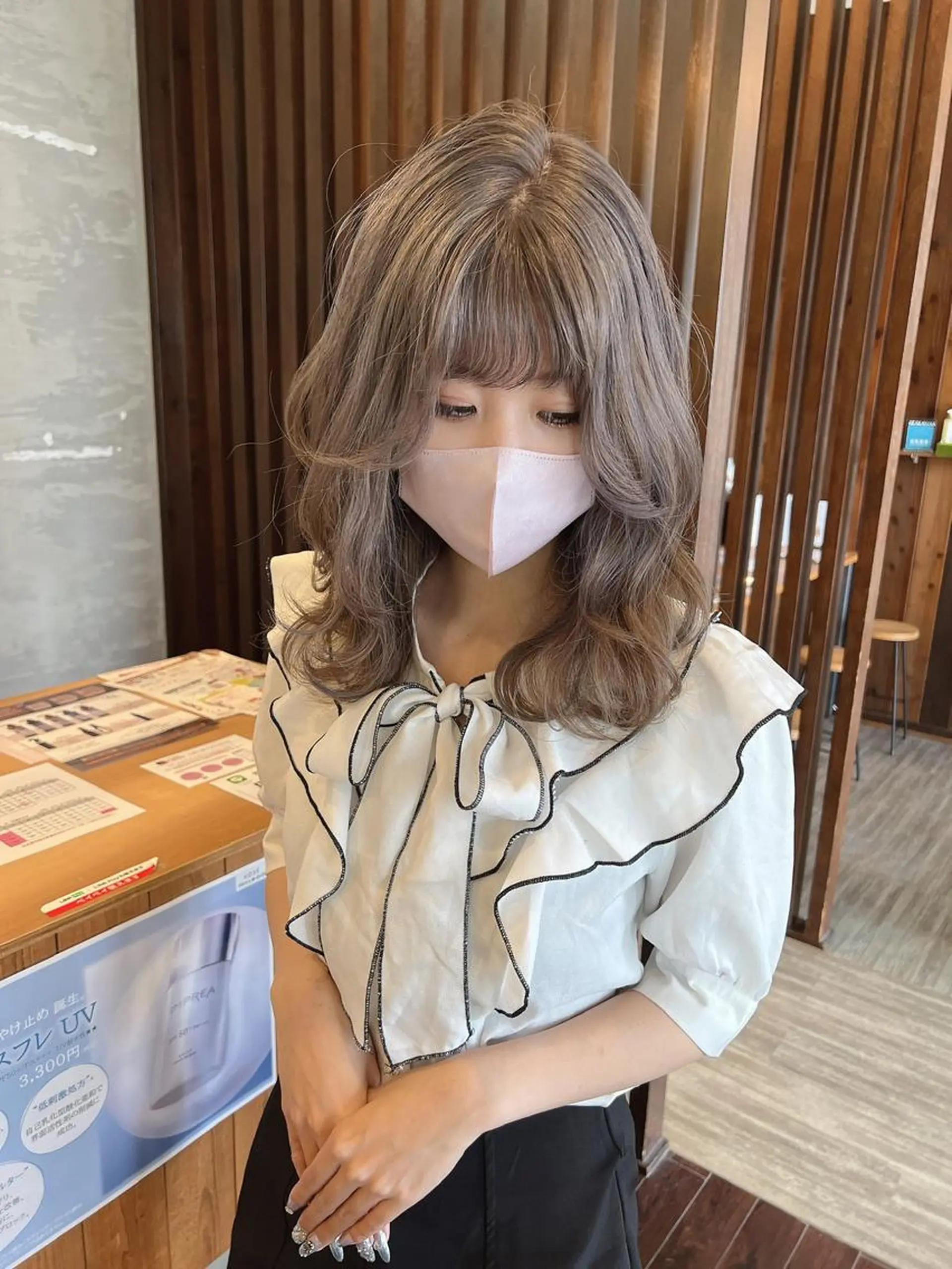 セミロング カラー 具志 正太のヘアスタイル