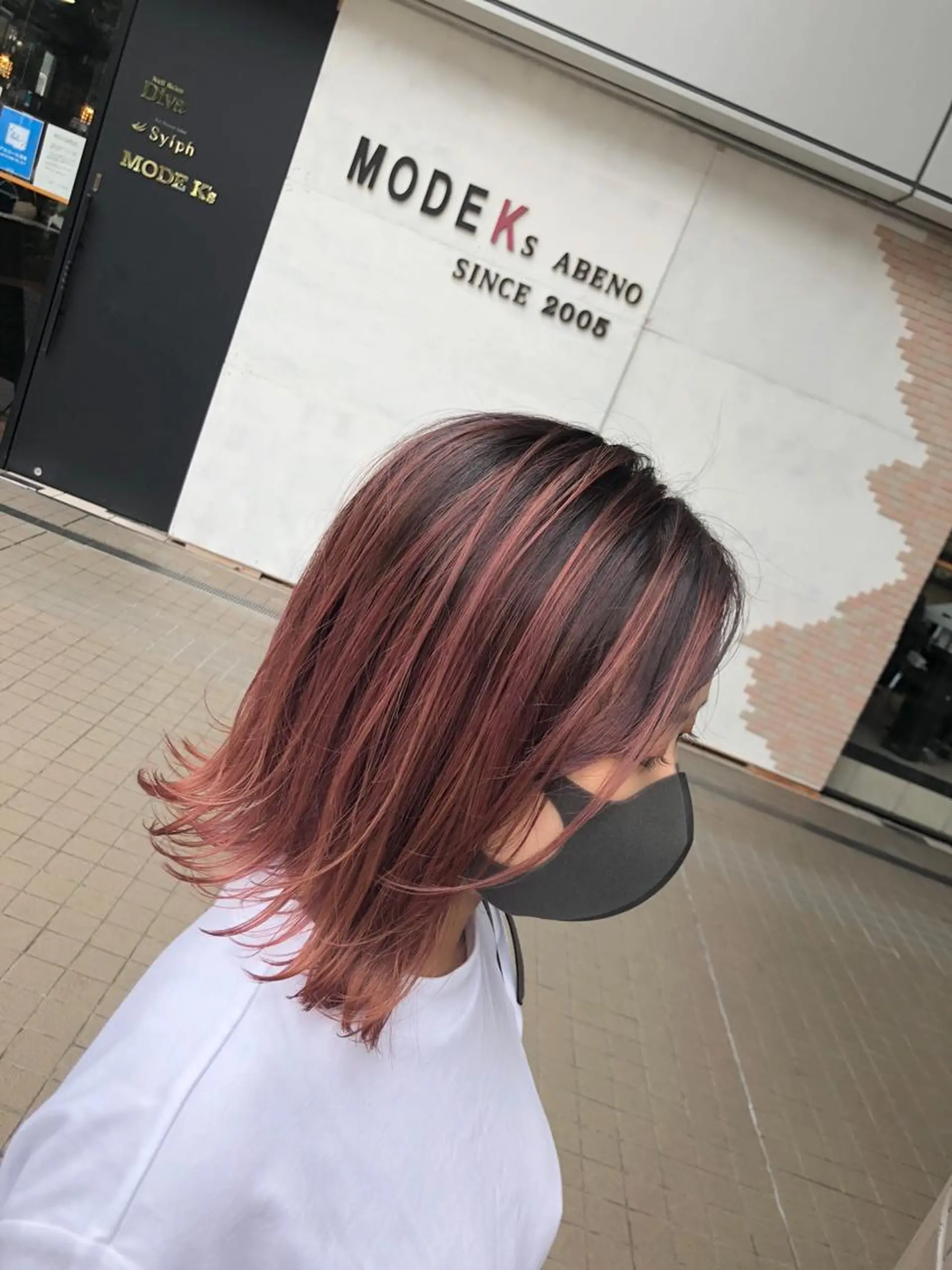 ミディアム カラー バレイヤージュ ラベンダーカラー ピンクカラー ピンクラベンダー レイヤーカット カット ヘアカラー トリートメント SHAFT Ieiriのヘアスタイル