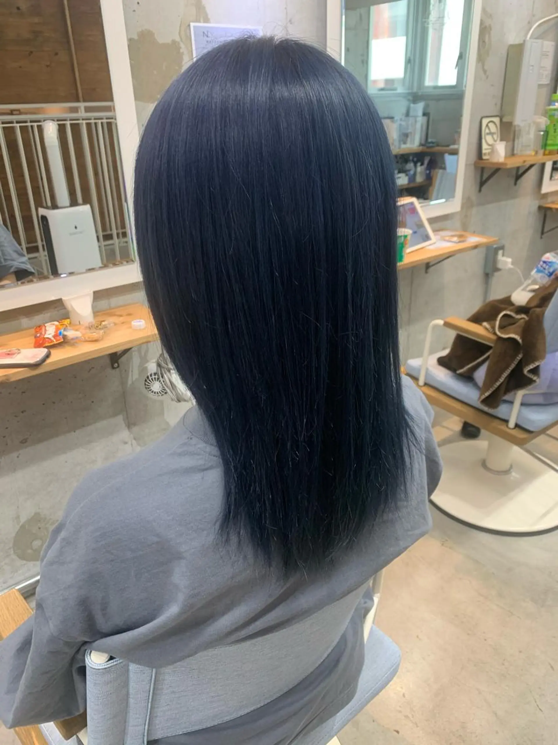 ミディアム ヘアカラー B.sun所属・鈴木 りなのヘアスタイル