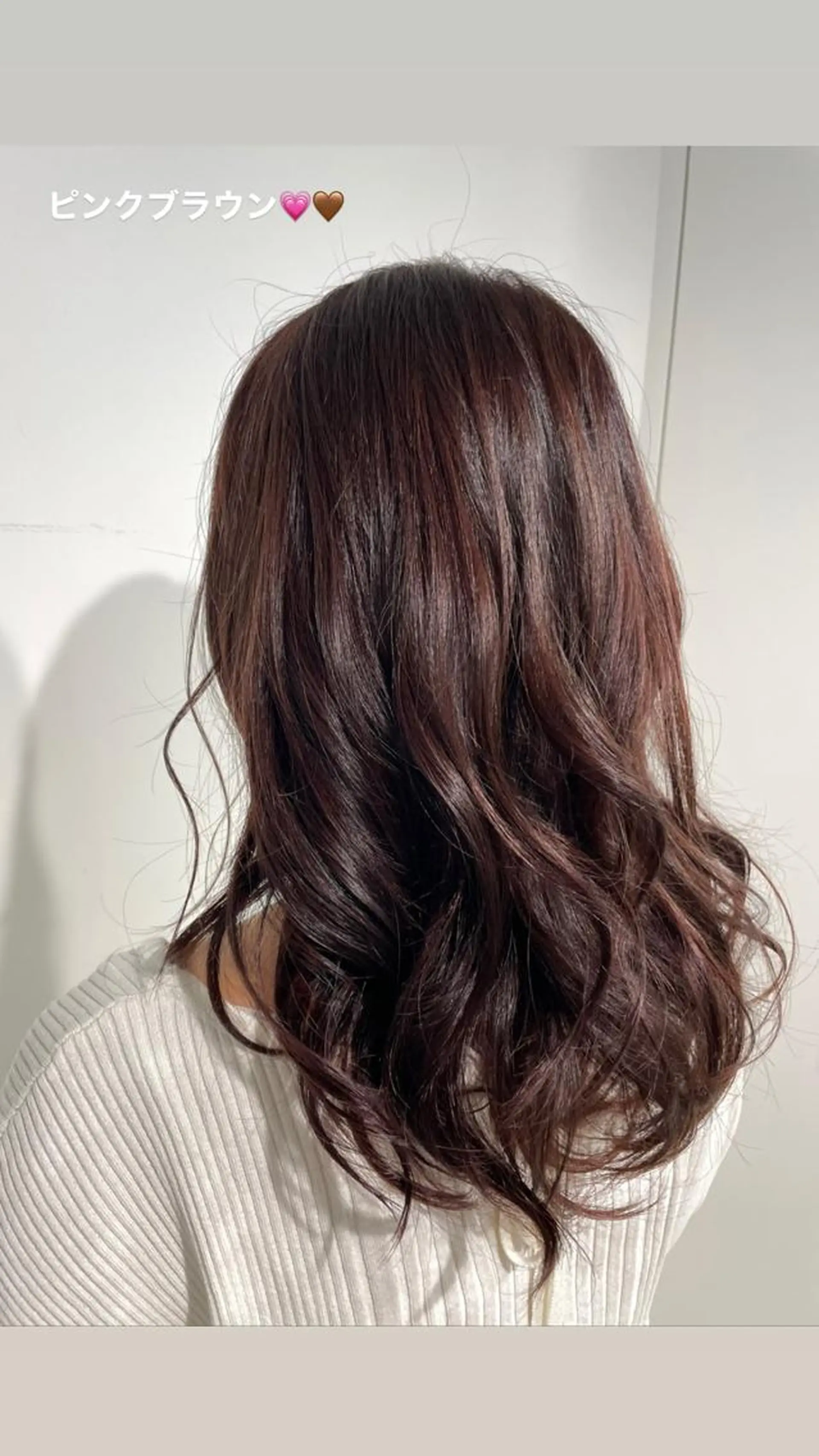 ロング カラー ブラウンカラー ピンクカラー ピンクブラウン 佐藤 遥奈のヘアスタイル