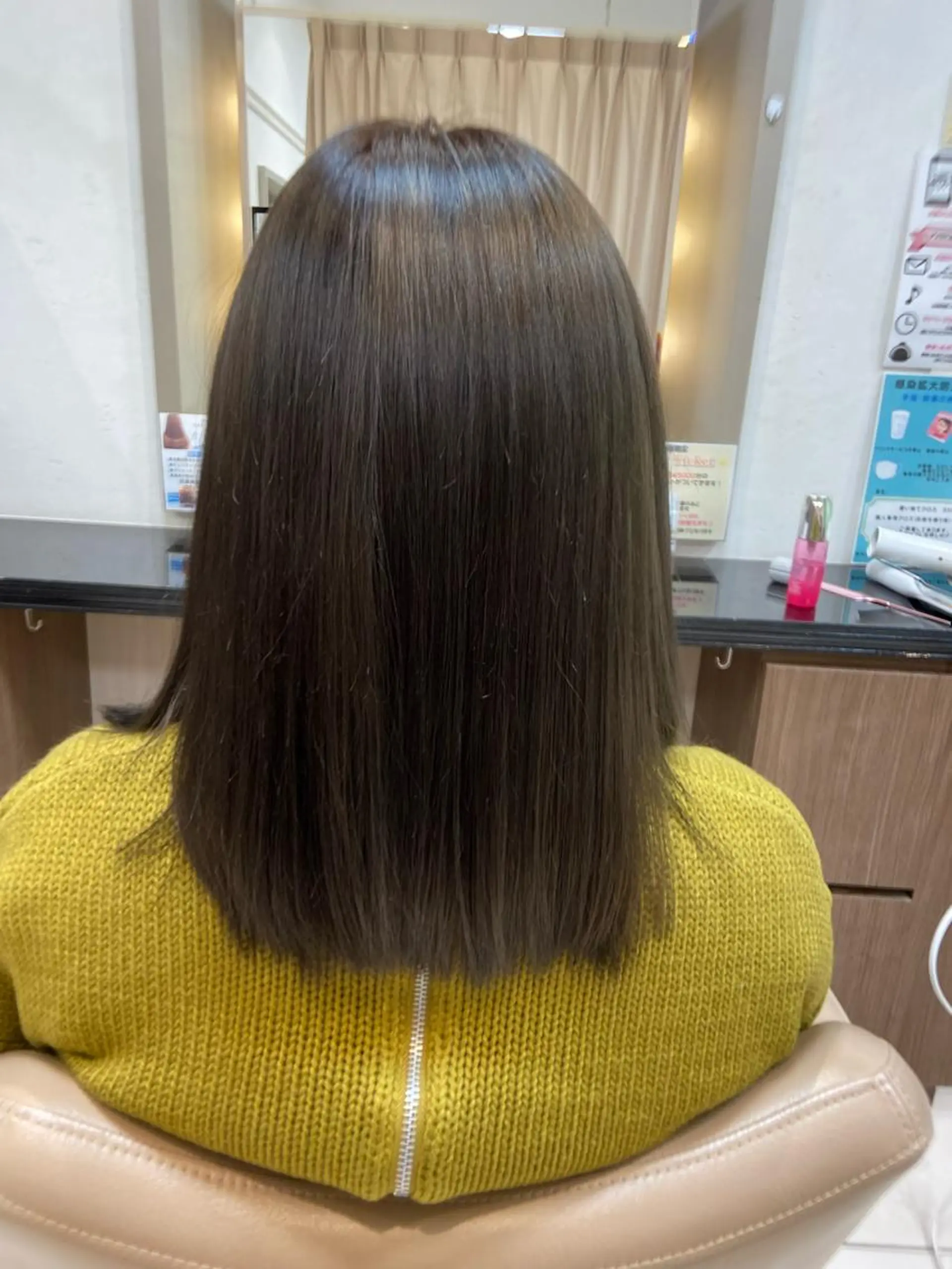 セミロング カラー ベージュカラー ブリーチ オリーブベージュ 髪質改善 💎髪質改善💎 店長　伊藤大輝のヘアスタイル