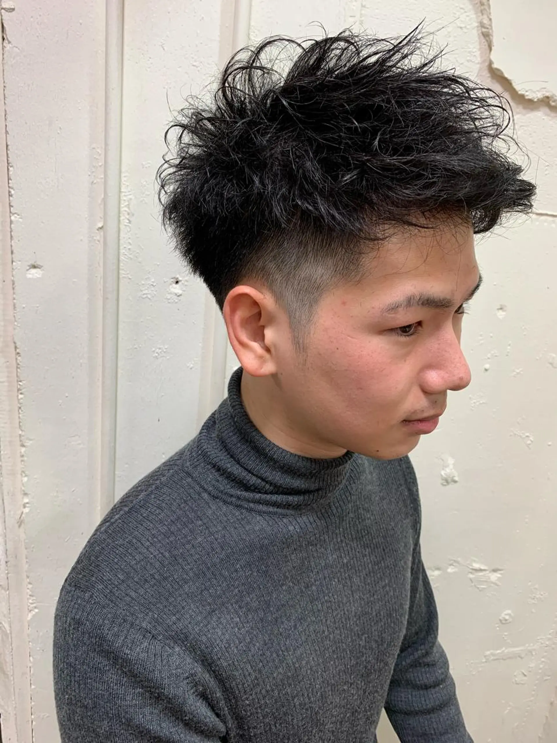 ショート パーマ メンズ メンズパーマ メンズツイストパーマ 刈り上げ ツイストパーマ 深沢 秀のヘアスタイル