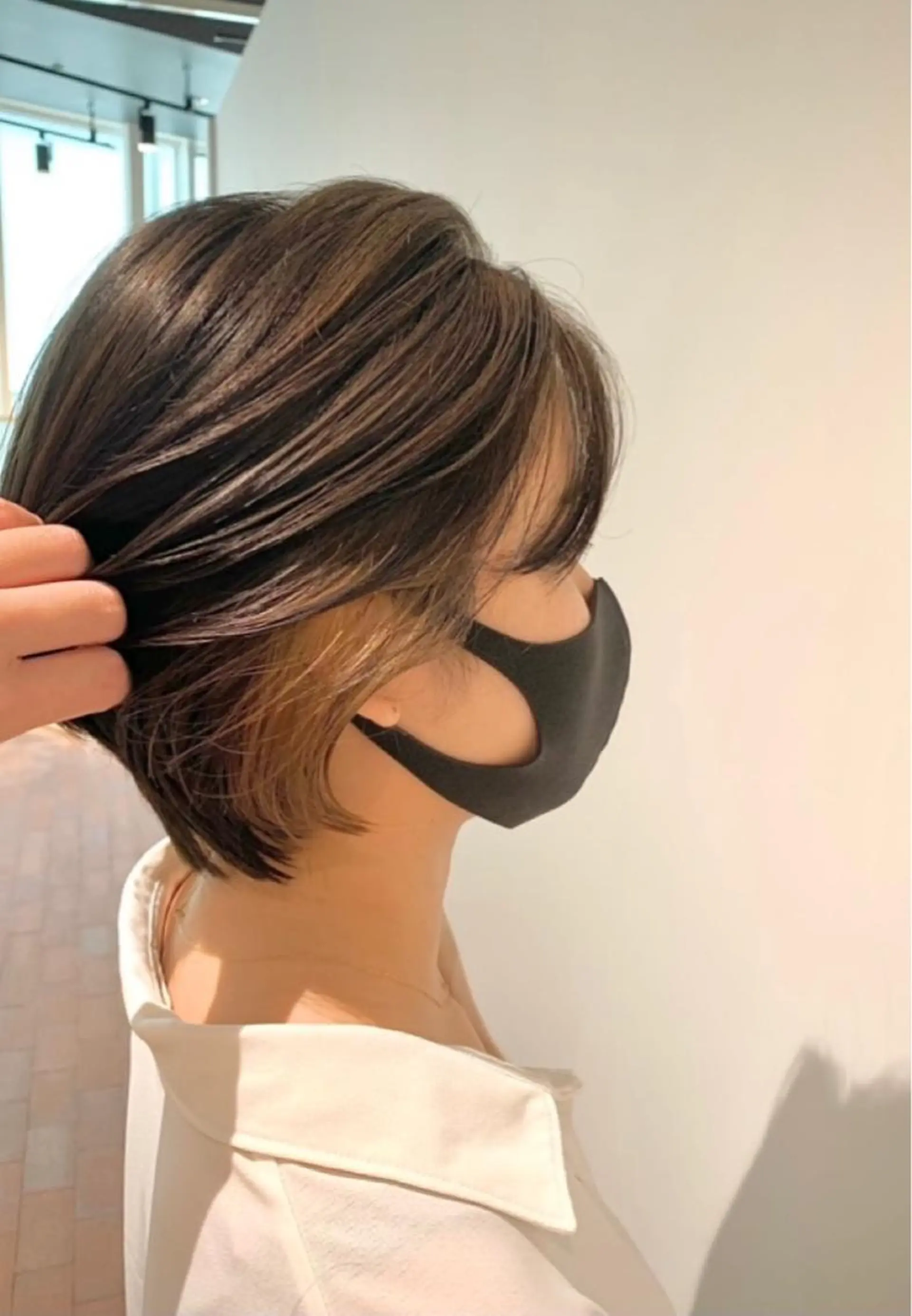 ショート カラー ヘアアレンジ ベージュカラー インナーカラー オリーブベージュ カット ヘアカラー トリートメント GO TODAY SHAiRE SALON 梅田店所属・柔らかくすみカラー ボブ/ショートのヘアスタイル