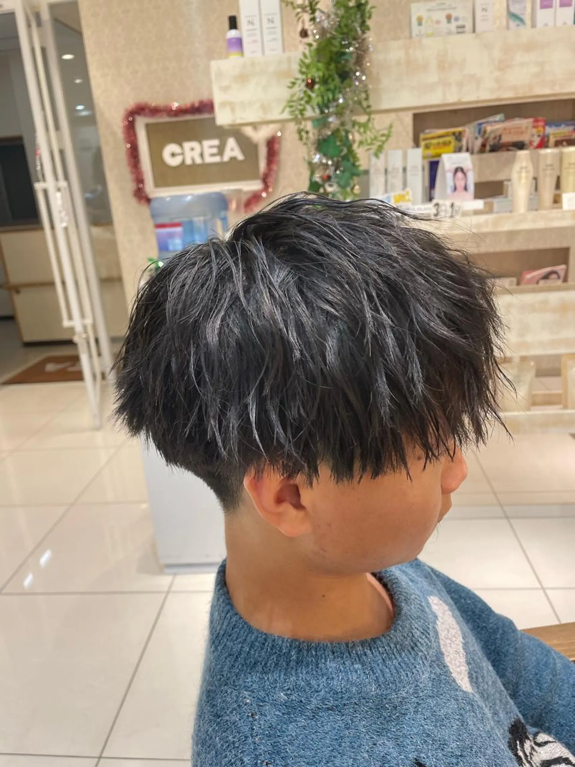ミディアム パーマ メンズ ミディアムパーマ メンズブリーチ メンズパーマ メンズツイストパーマ くせ毛 メンズ曲がる縮毛矯正 /本厚木/駅近3分のヘアスタイル
