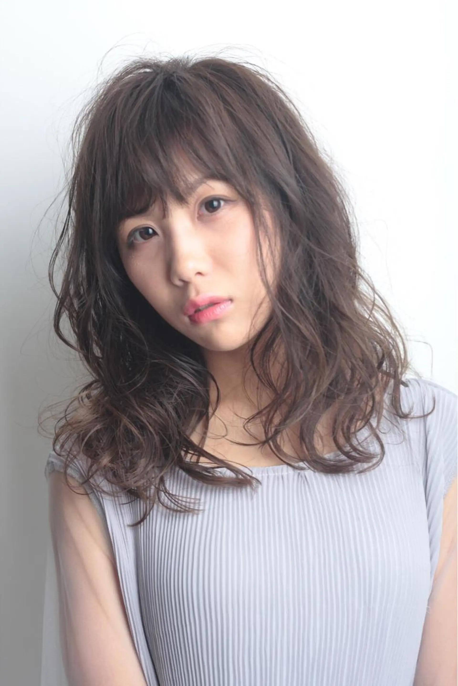 セミロング カラー RESBORN所属・長岡 大偉のヘアスタイル