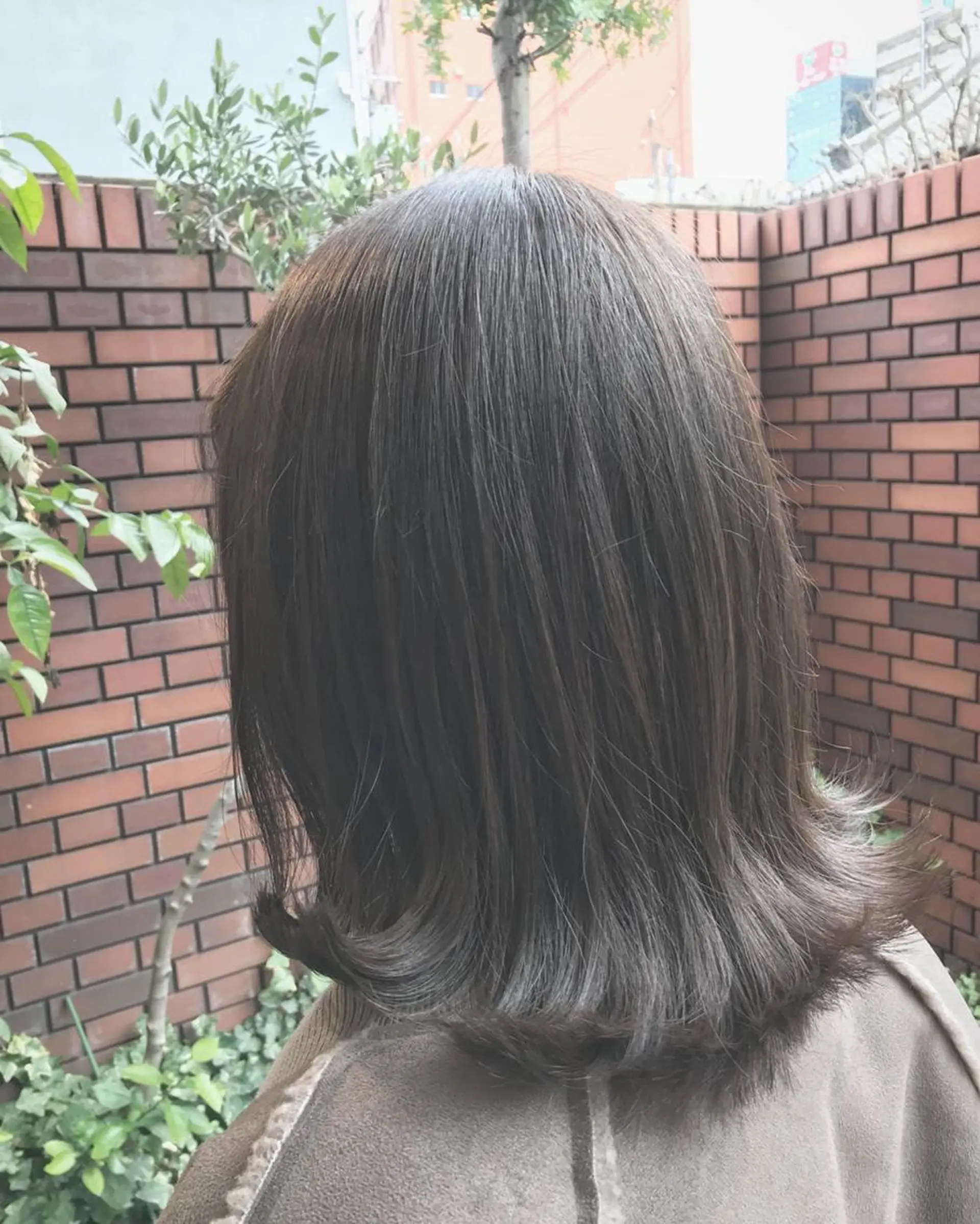 ショート カラー グレージュ 外ハネヘア エイトウメダ 店長　稲尾友則のヘアスタイル