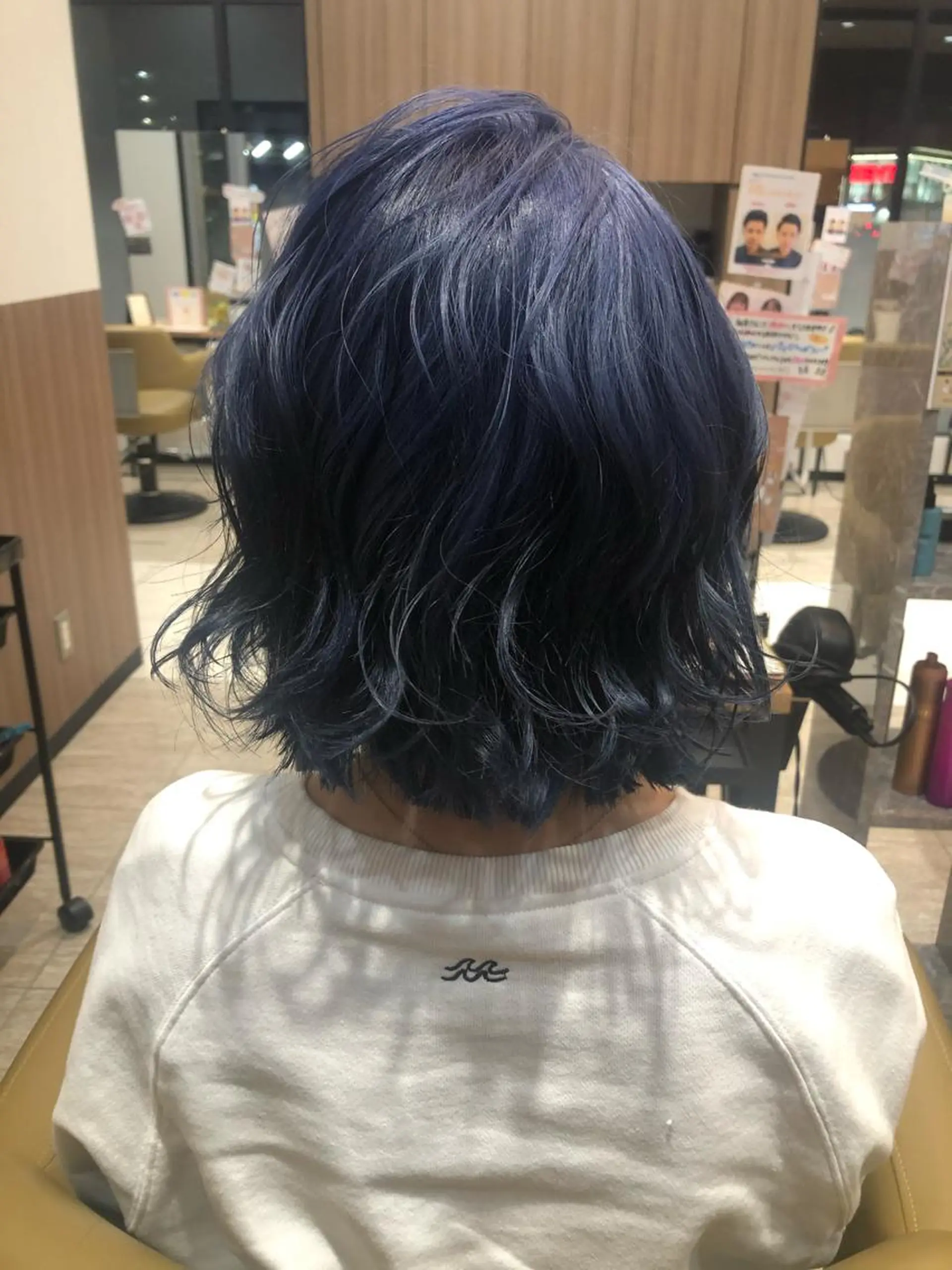 ミディアム 塚本 文奈のヘアスタイル