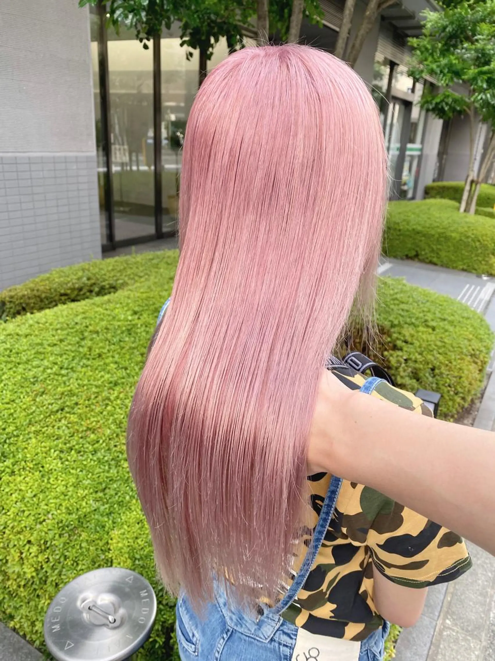 ロング カラー ベージュカラー ダブルカラー ハイトーンカラー ピンクカラー ピンクベージュ Via officialのヘアスタイル