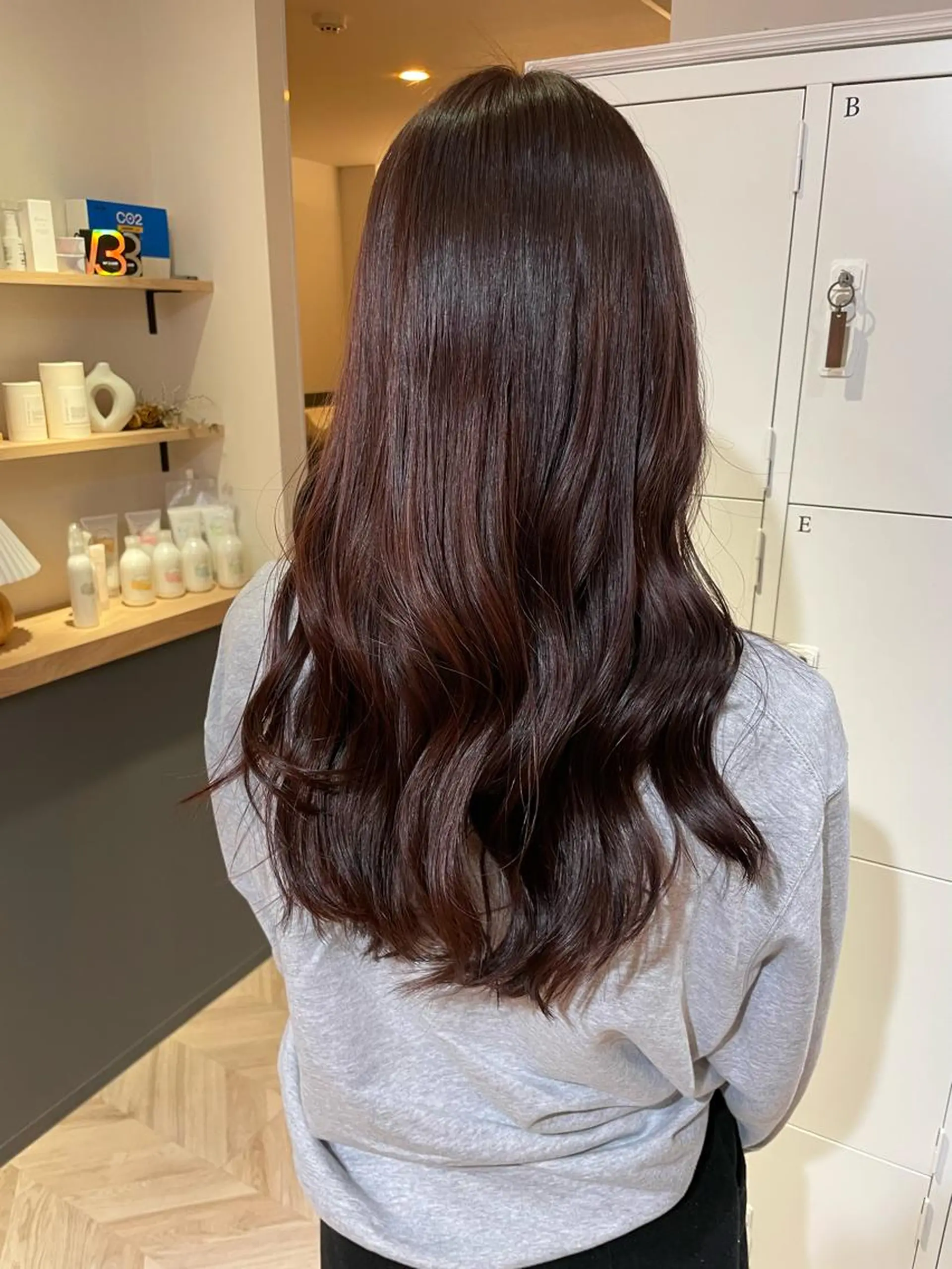 ロング カラー akane .のヘアスタイル