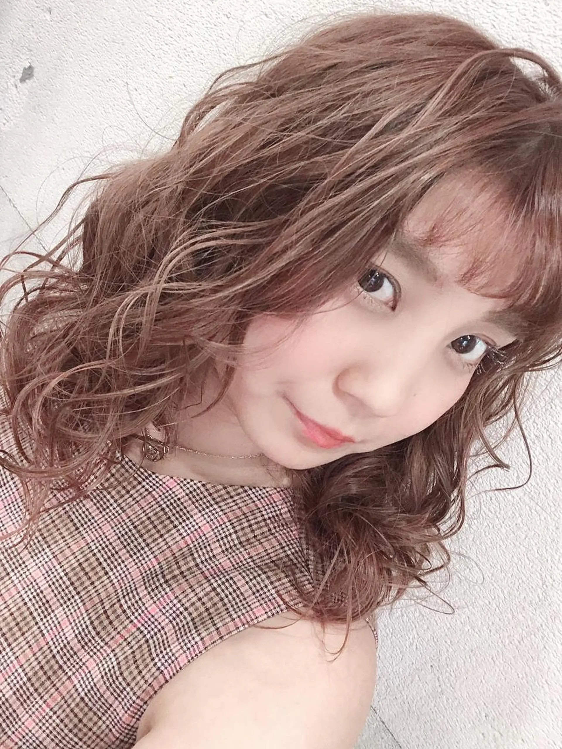 セミロング カラー ベージュカラー ハイライトカラー オレンジ ハイライト カット パーマ トリートメント terra✂️川嶋 大輔のヘアスタイル