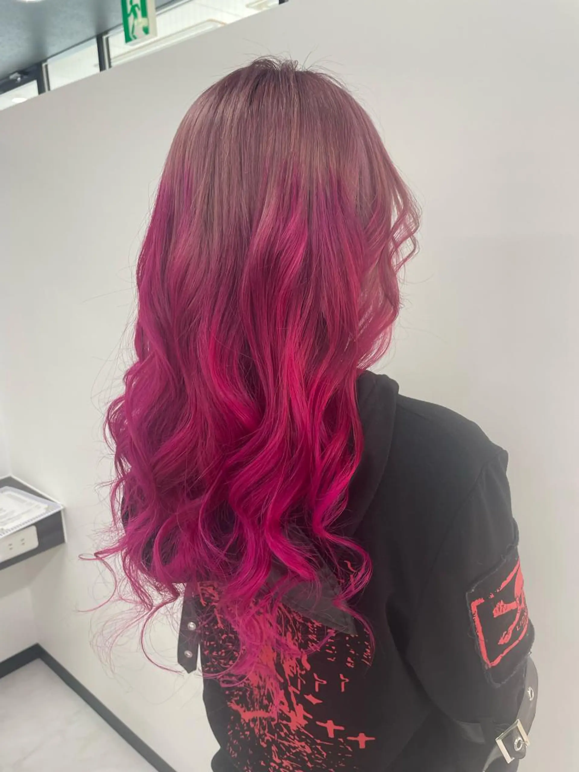 セミロング カラー リルフェアリー 磐田店のヘアスタイル