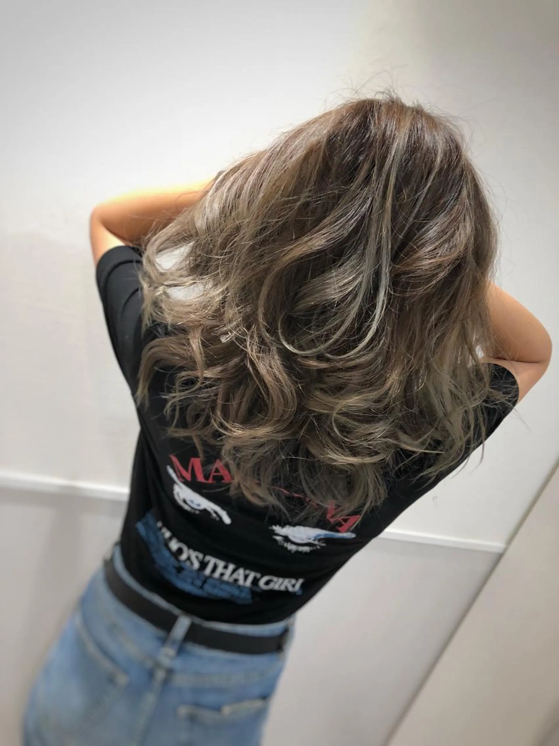 セミロング ハイライト ノアヘアデザイン町田店所属・ショートヘア特化 mayaのヘアスタイル