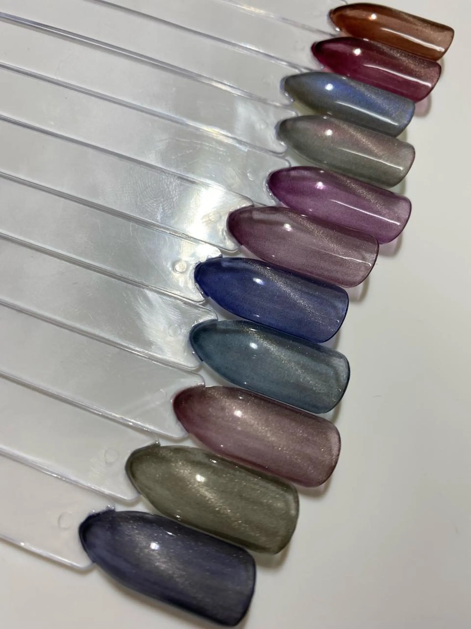 ネイル ジェルネイル マグネットネイル Nail Salon hrk.のネイルデザイン