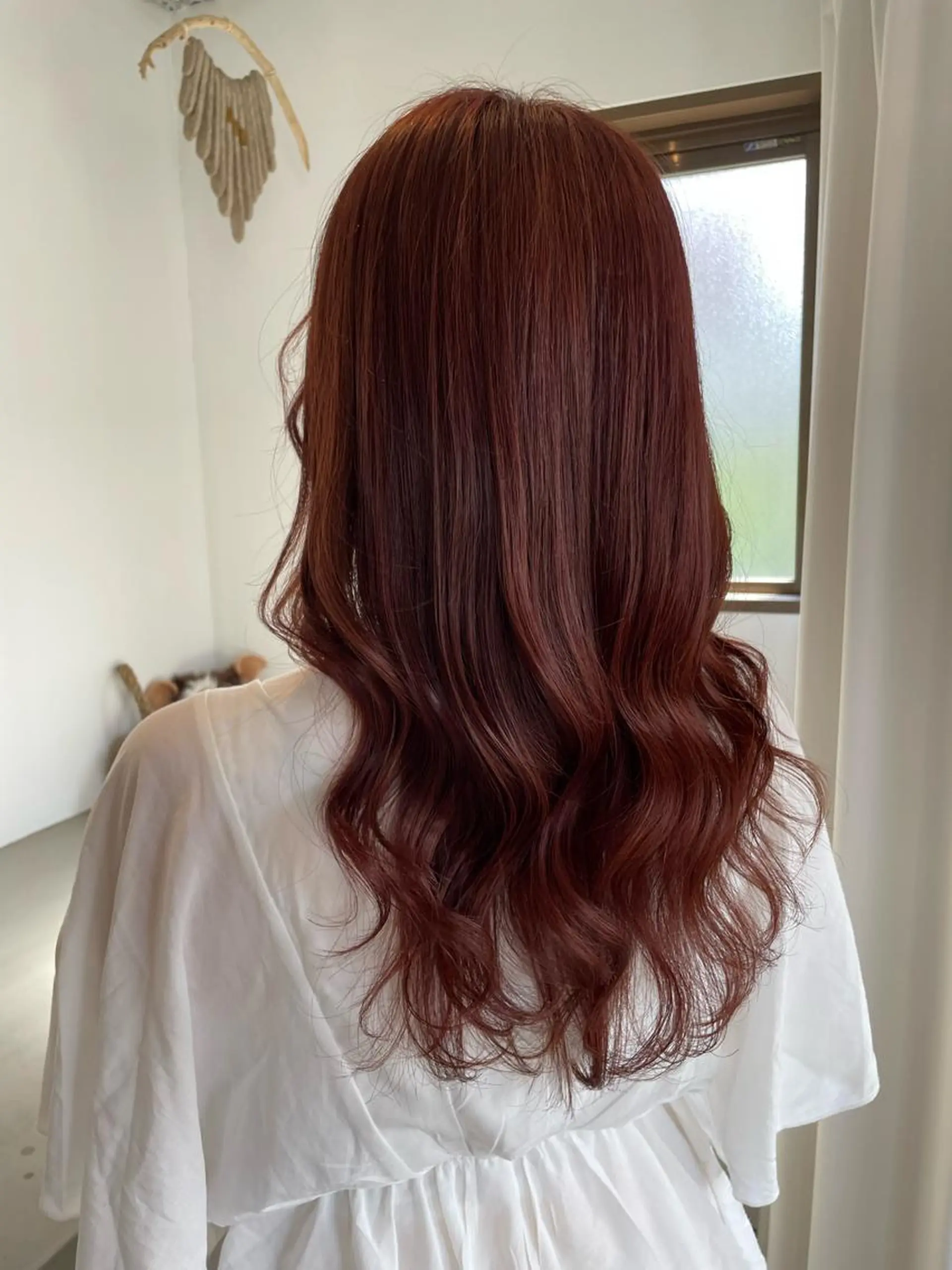 ロング カラー ヘアアレンジ ブリーチ ブリーチなしカラー ピンクカラー レッドカラー 髪質改善 REONA🪽✨ 日常に馴染む髪🫧のヘアスタイル