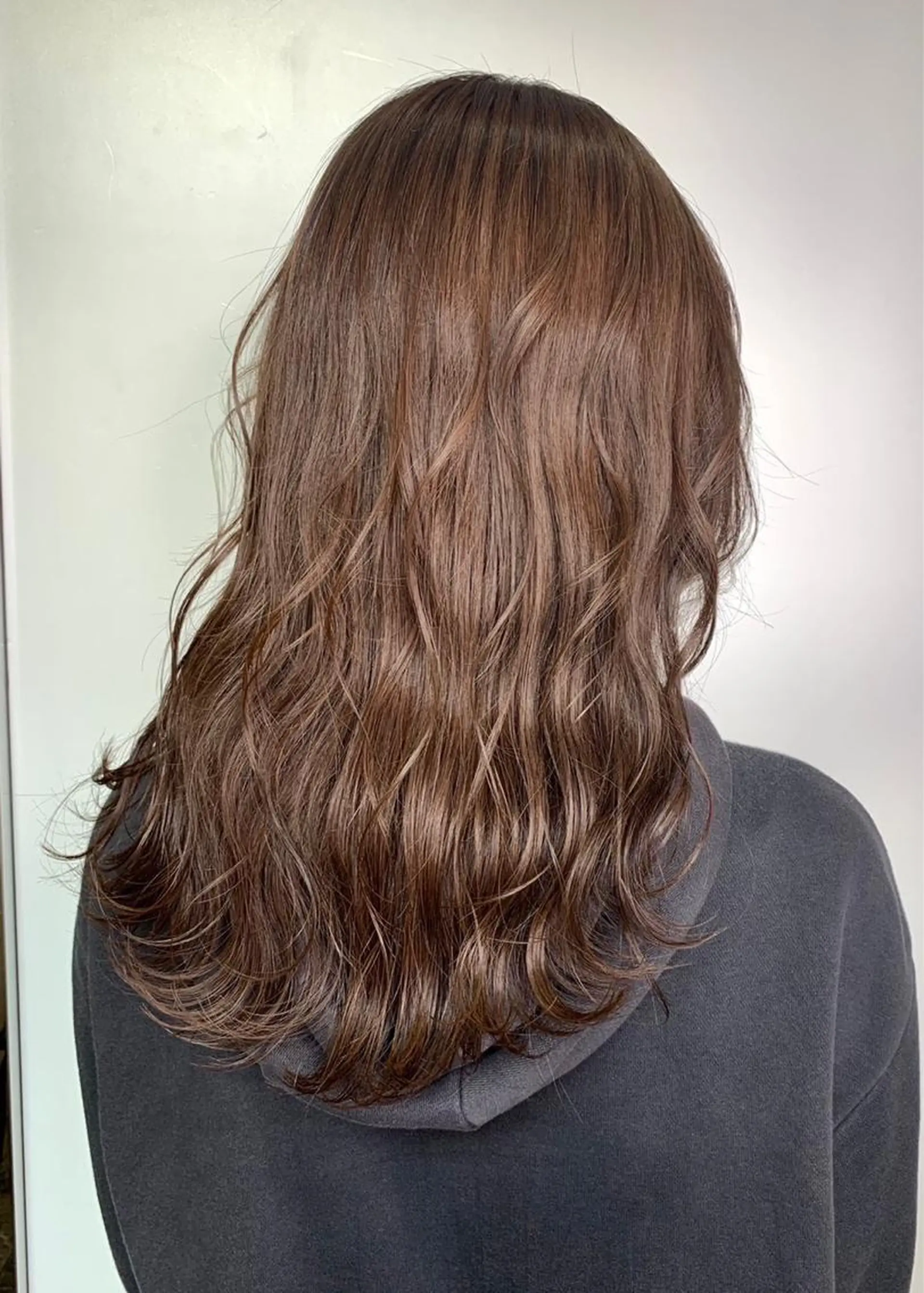 セミロング カット ヘアカラー トリートメント ヘッドスパ ヘアセット 山口 竣也のヘアスタイル