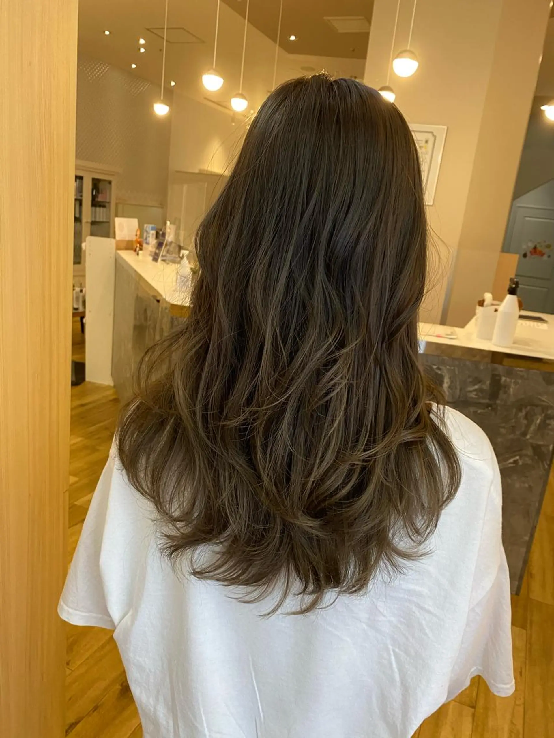 セミロング カラー ベージュカラー AVANCE京橋所属・ハイトーンヘア/ 島崎　タクミのヘアスタイル