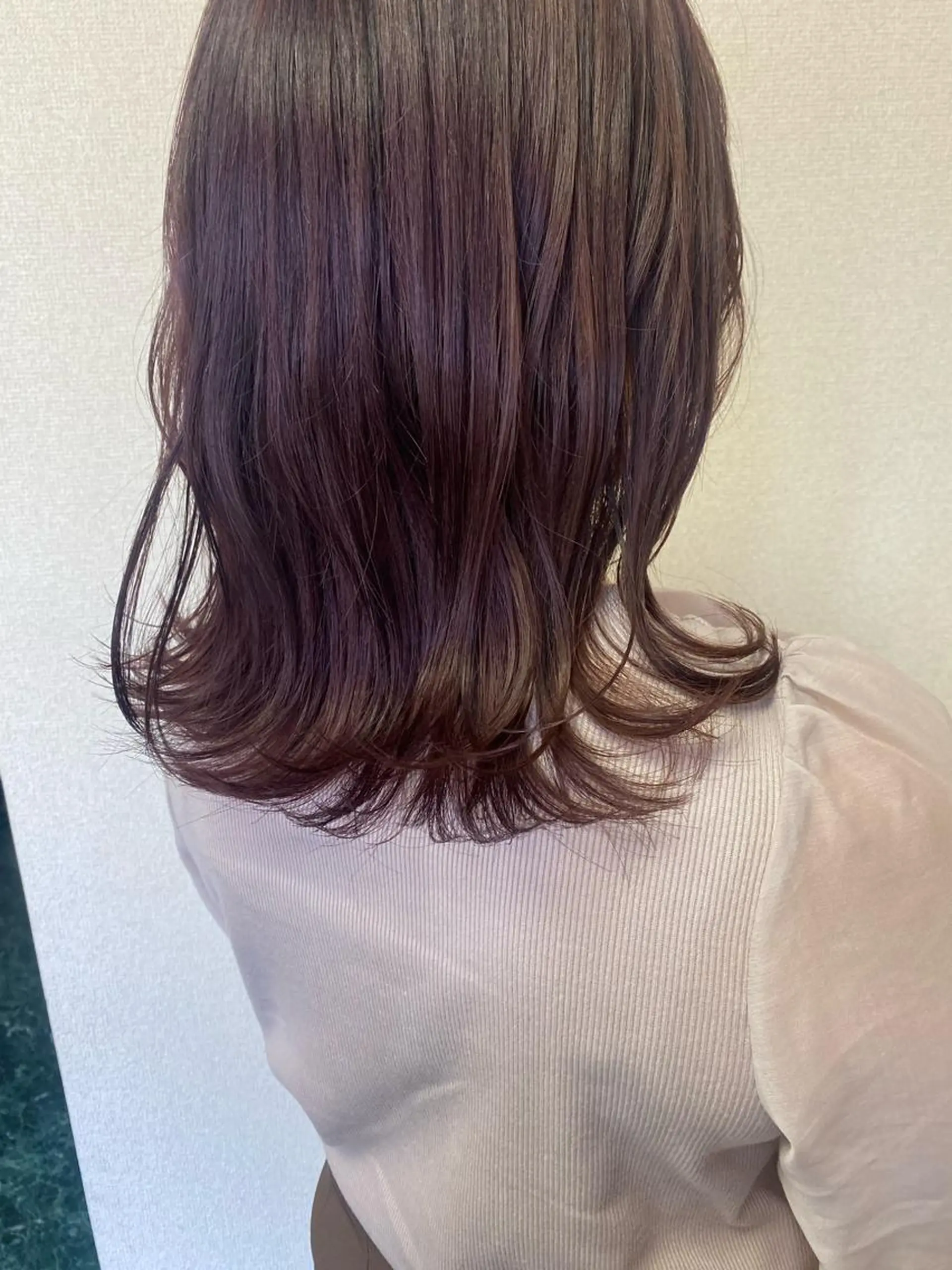 ミディアム カット ヘアカラー 原 朱莉のヘアスタイル