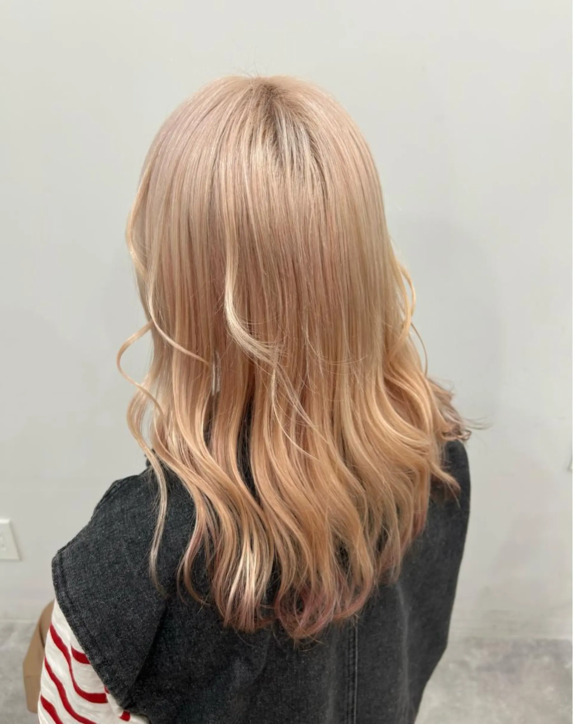 セミロング カラー ヘアアレンジ SHIAN八王子所属・SHIAN 八王子 🍑すずかのヘアスタイル