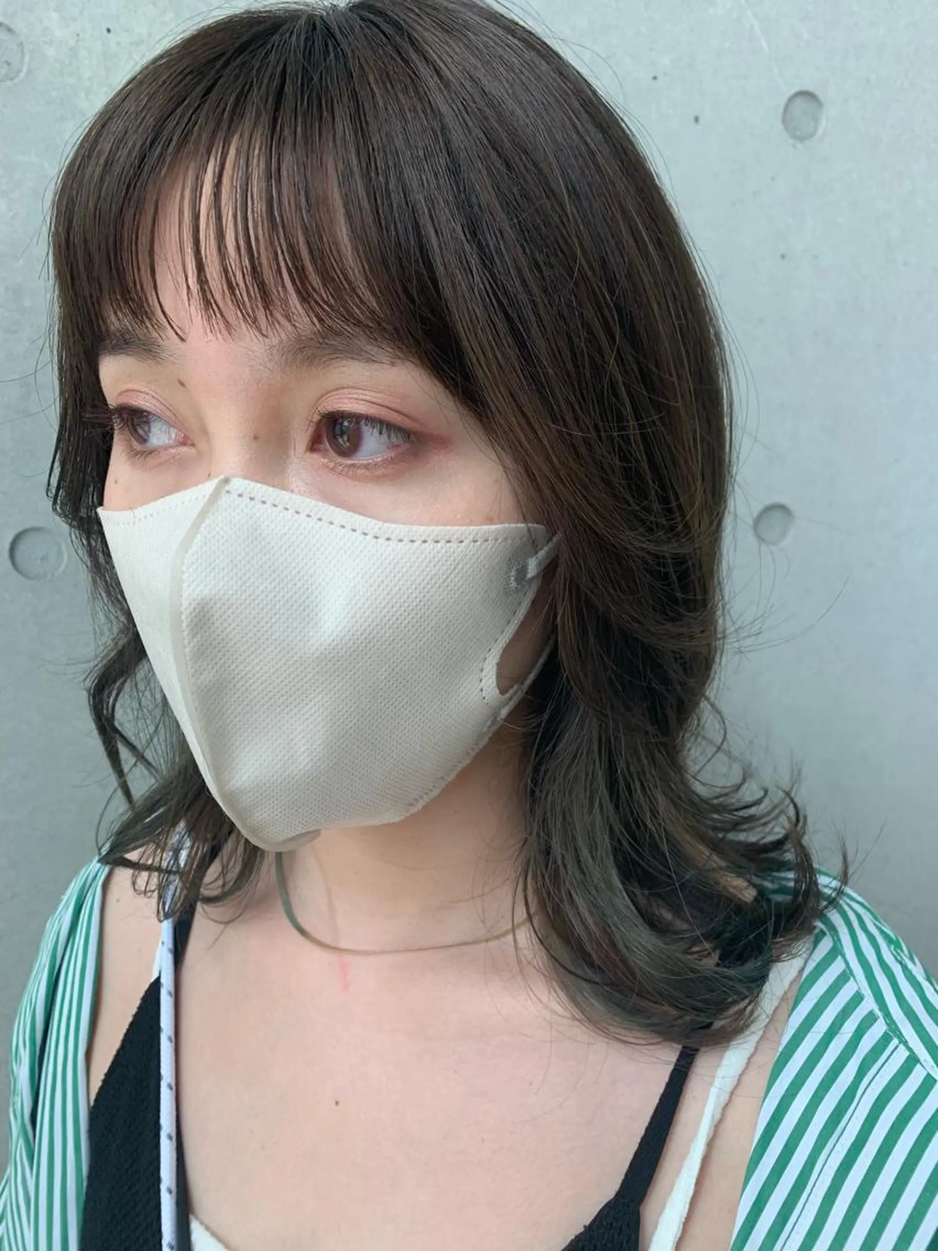 ミディアム カラー ベージュカラー ブリーチ ブリーチなしカラー オリーブベージュ オリーブグレー カット ヘアカラー トリートメント ブリーチなしWカラー /地毛風/小林凪沙のヘアスタイル