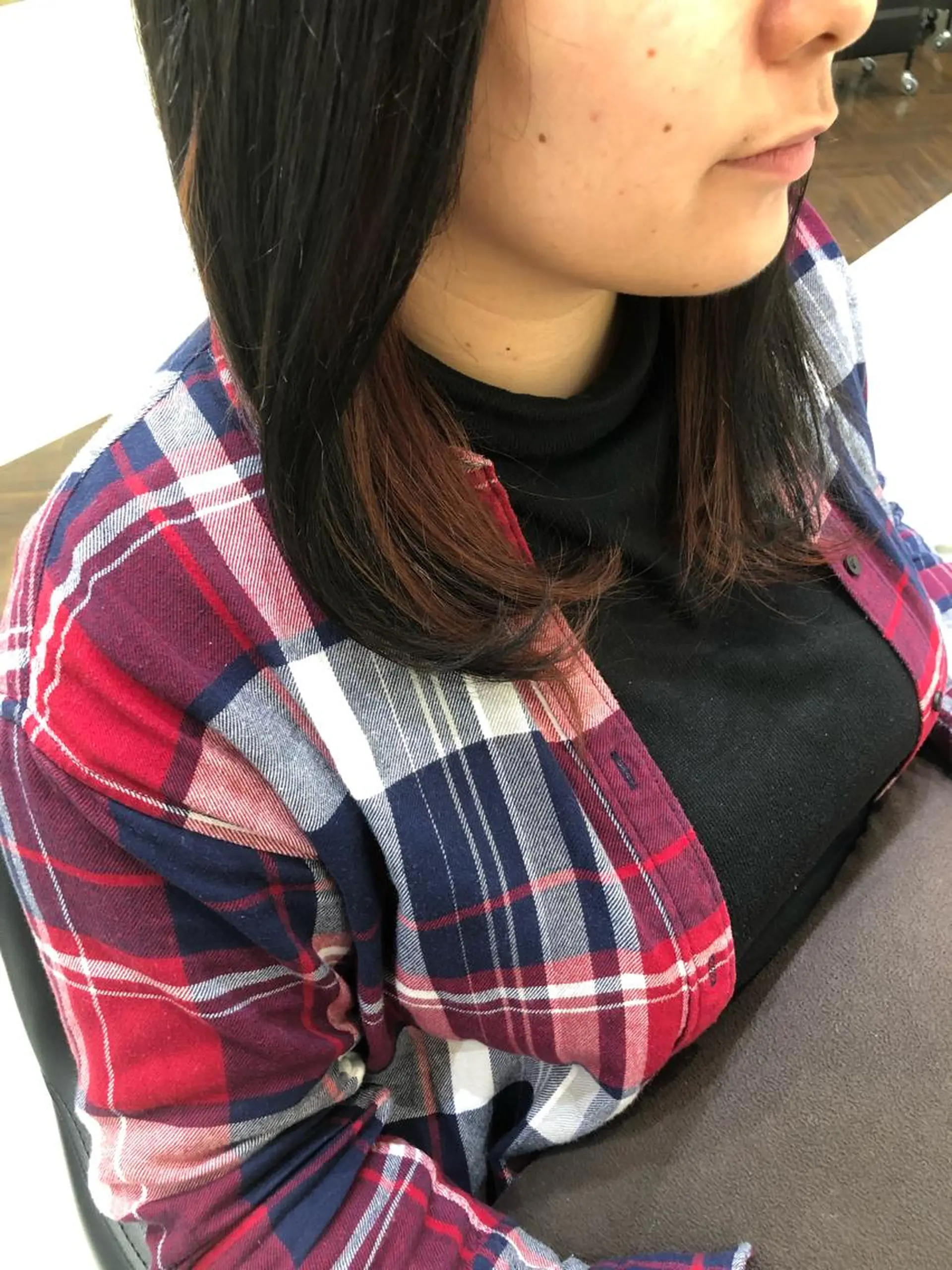 セミロング ピンクブラウン ヘアカラー 岸 保奈美のヘアスタイル