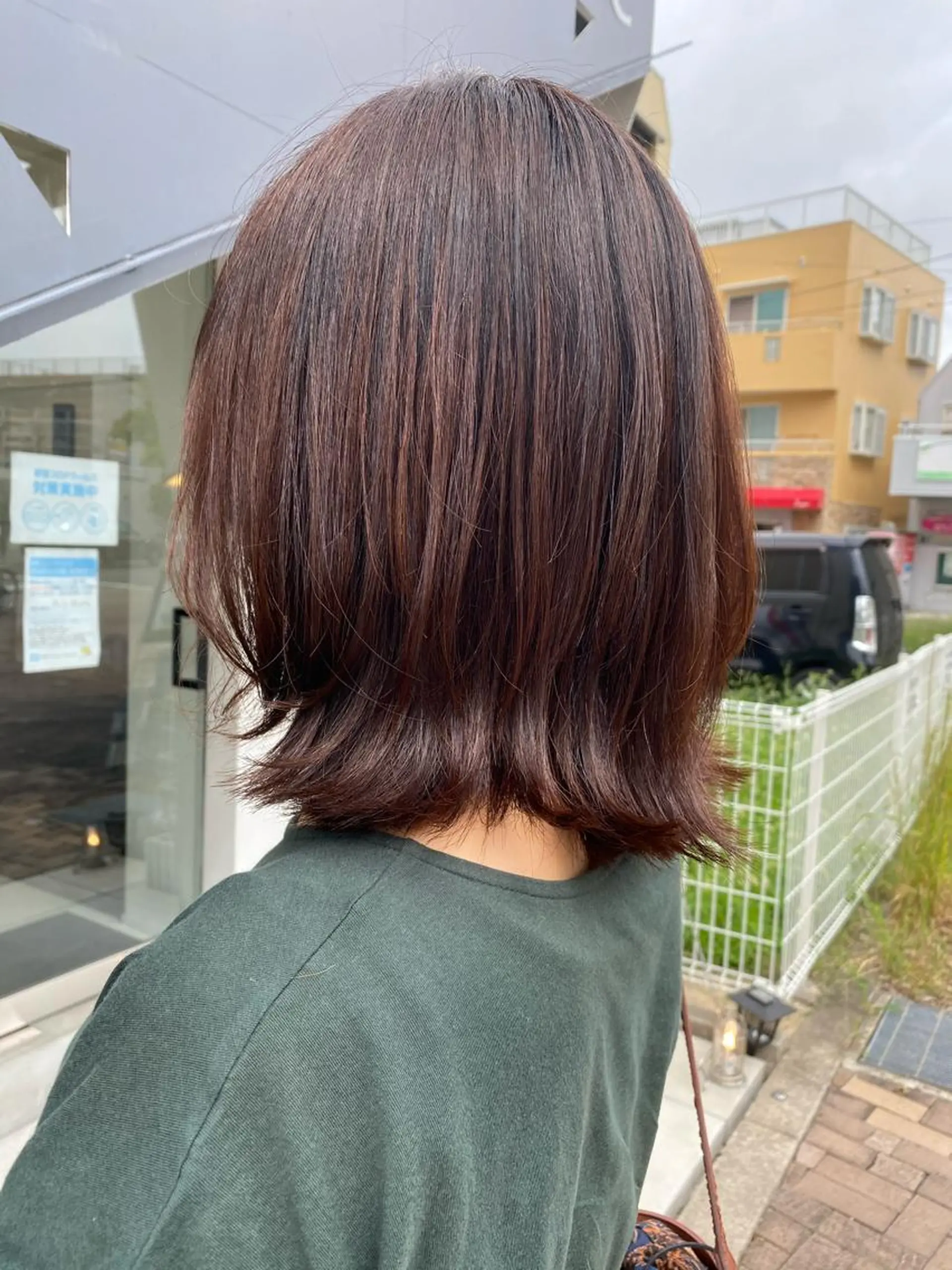 ミディアム Rely 美空のヘアスタイル