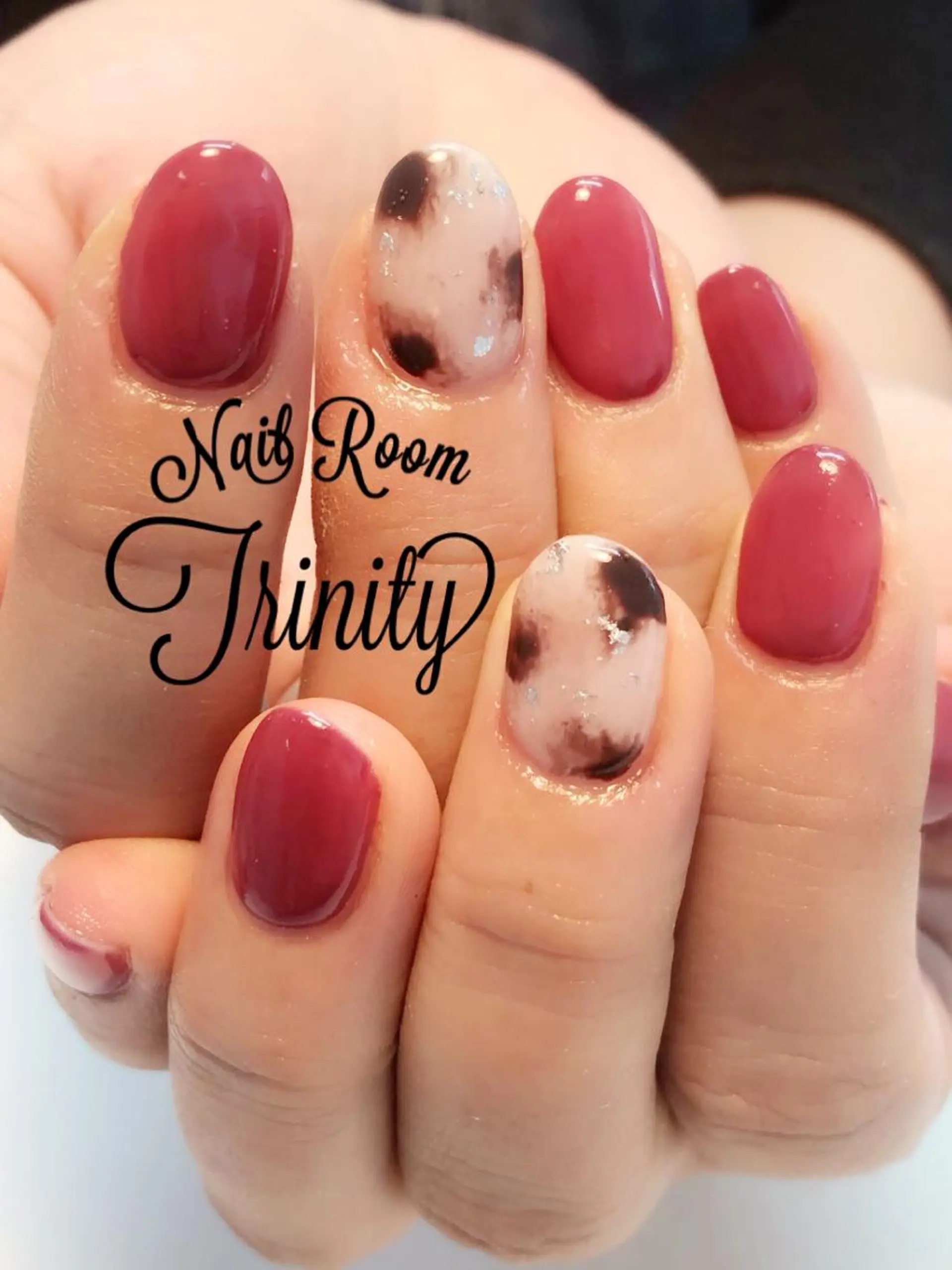 ネイル ハンドネイル Trinity ネイリストスタッフのネイルデザイン