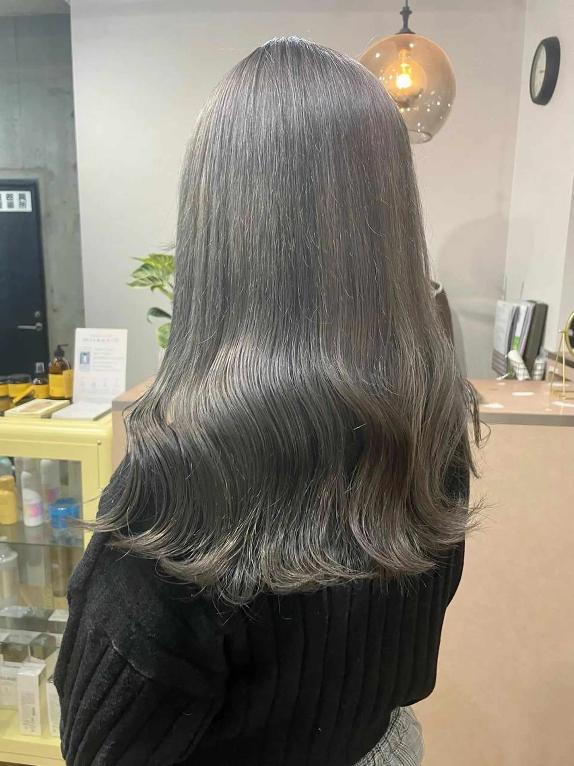 セミロング カラー ヘアカラー トリートメント lani hair salon所属・SHOTO ハイトー ン/デザインカラーのヘアスタイル