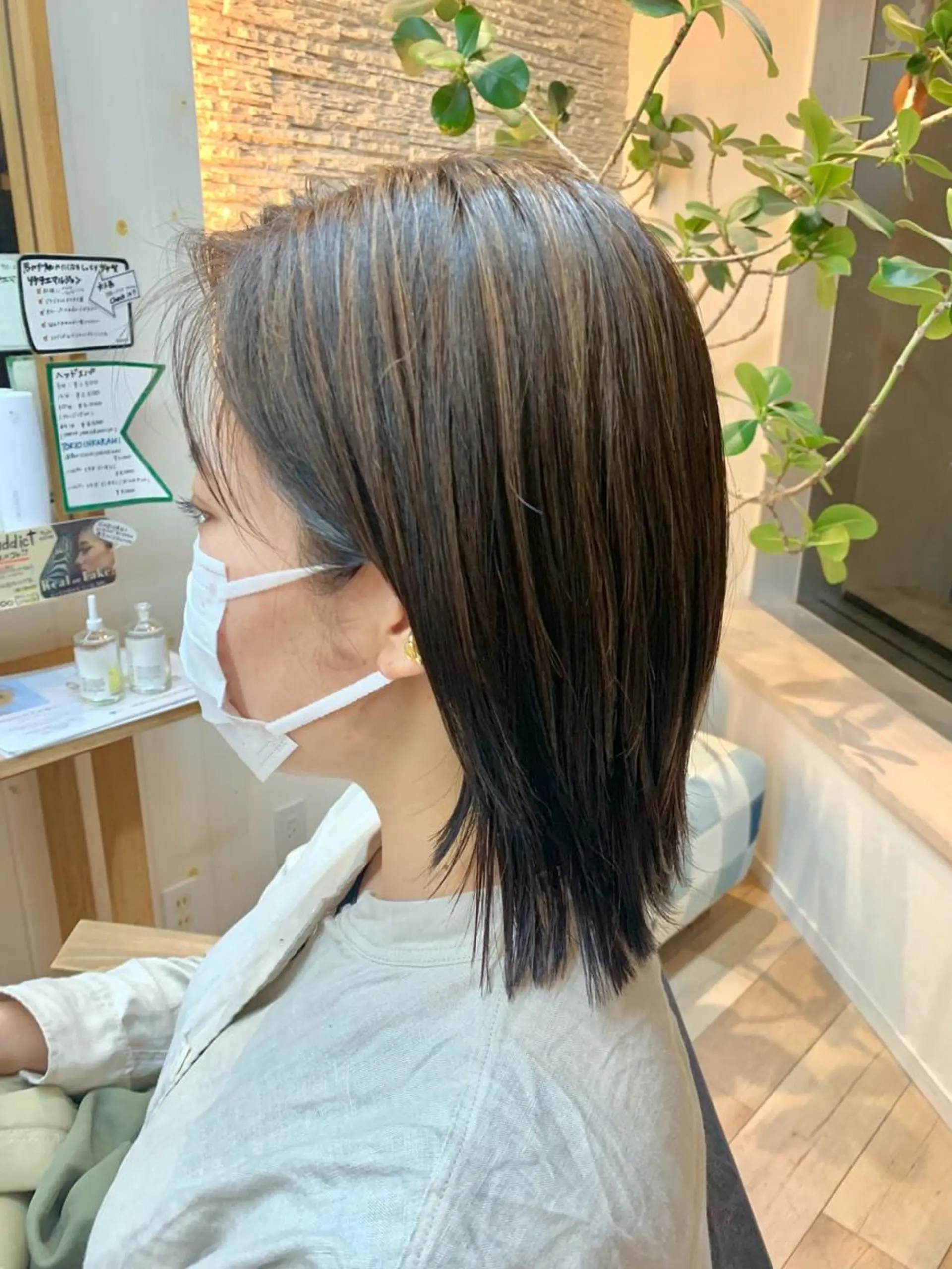 ミディアム カラー 田中 愛梨のヘアスタイル