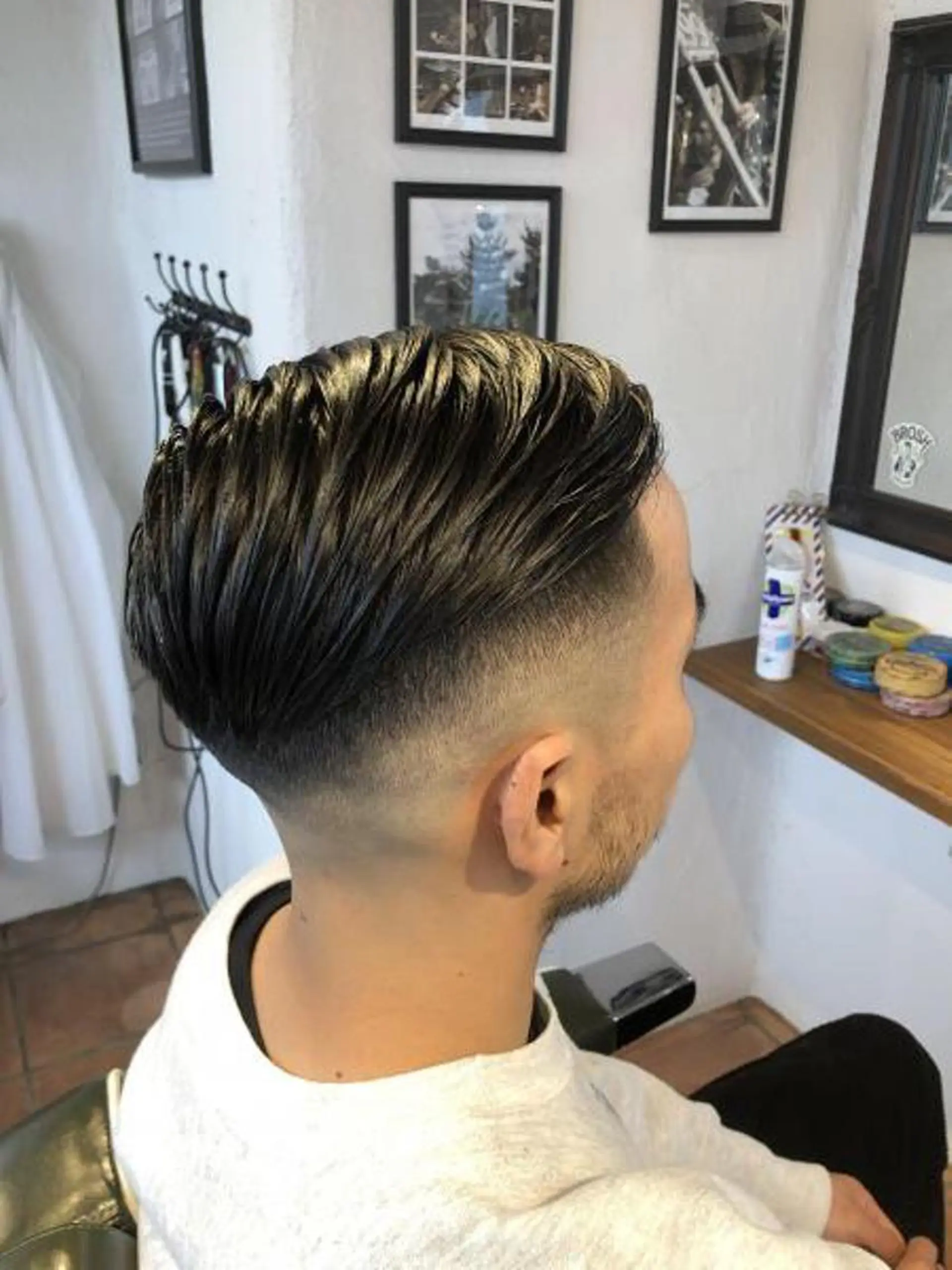 ショート メンズ フェードカット スキンフェード カット vita所属・冨士川 英樹のヘアスタイル