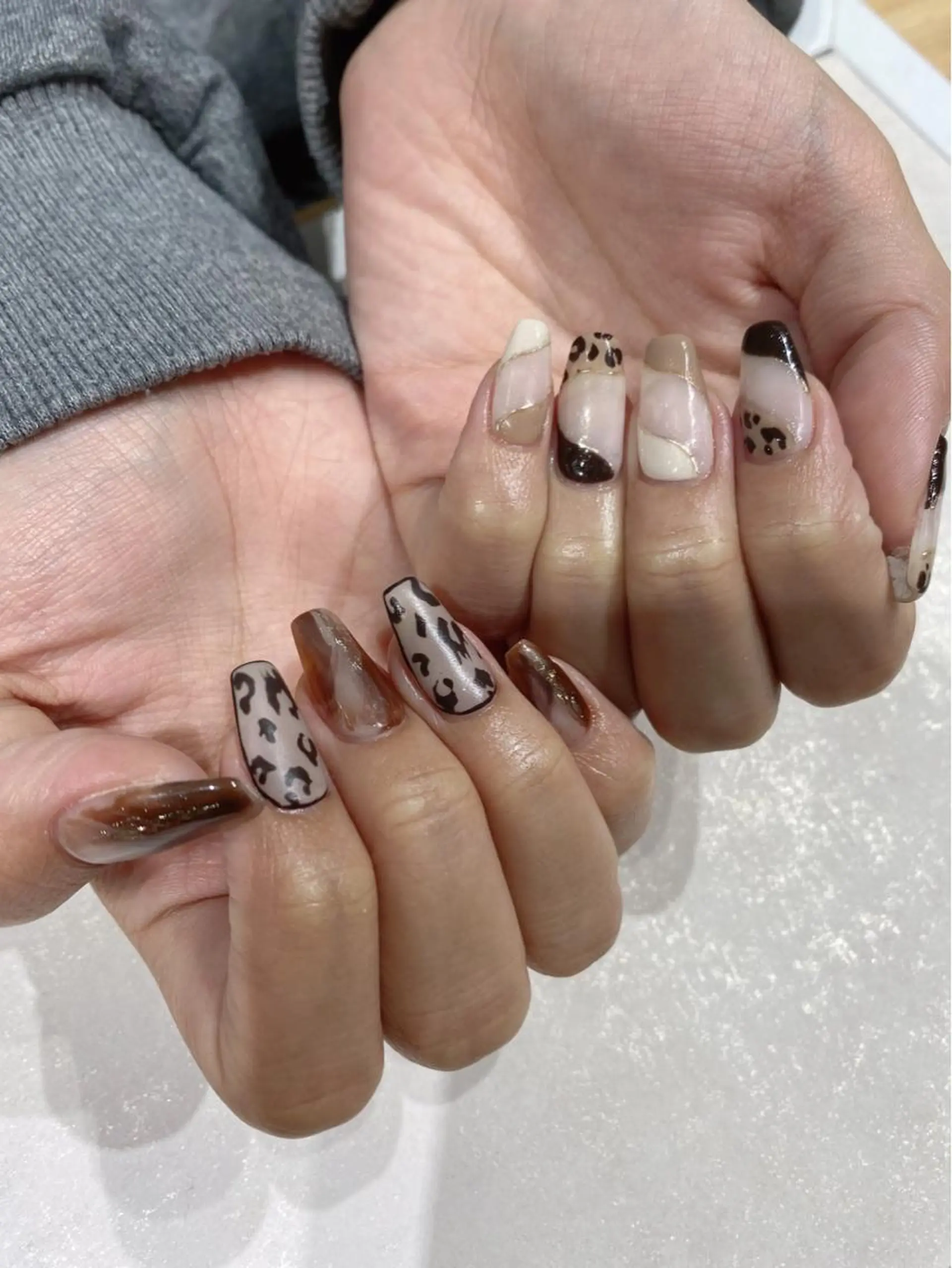 ミディアム ハンドネイル Nail  R💫 naoのネイルデザイン