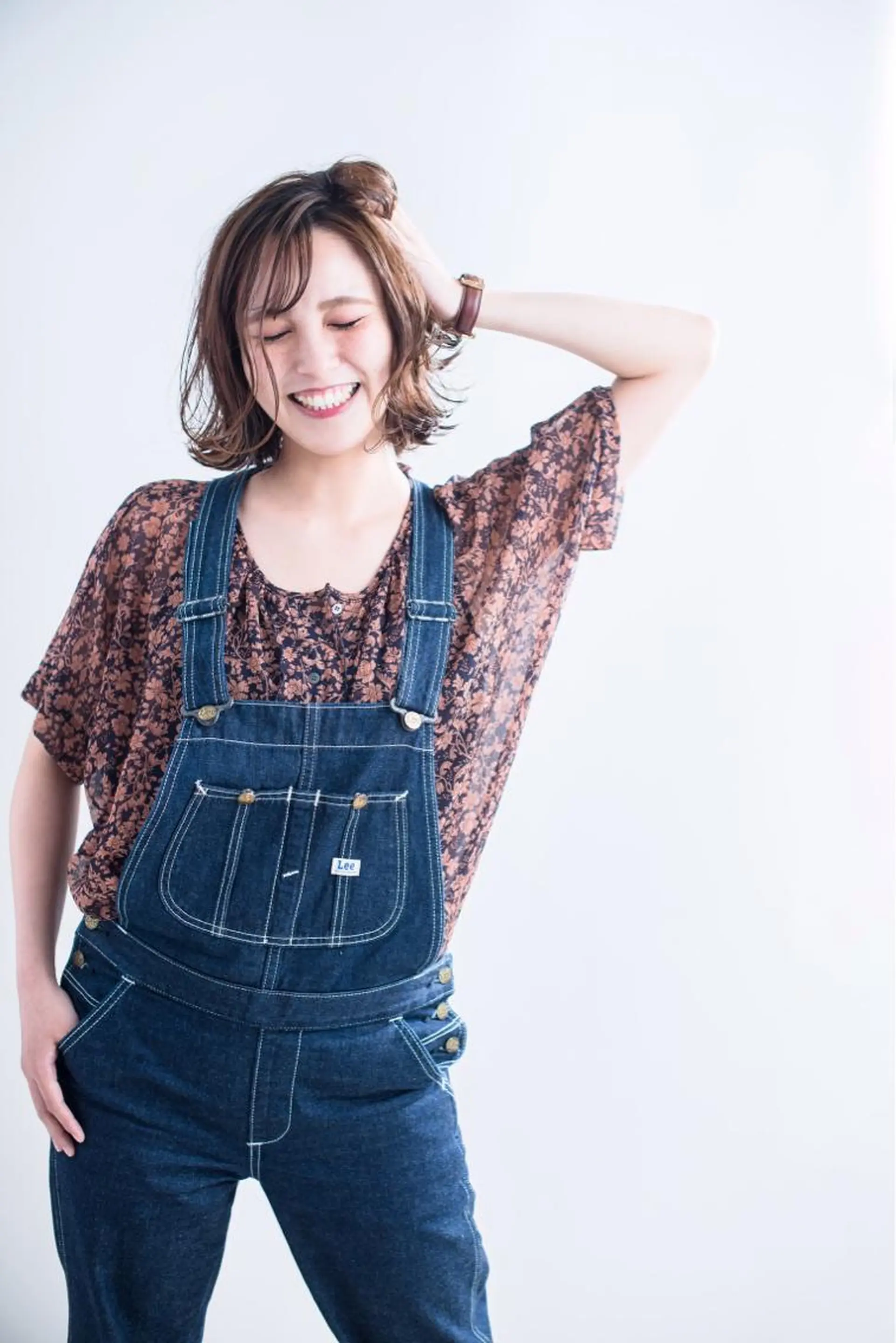 ミディアム カット ヘアカラー Urio所属・今雪 聡美のヘアスタイル