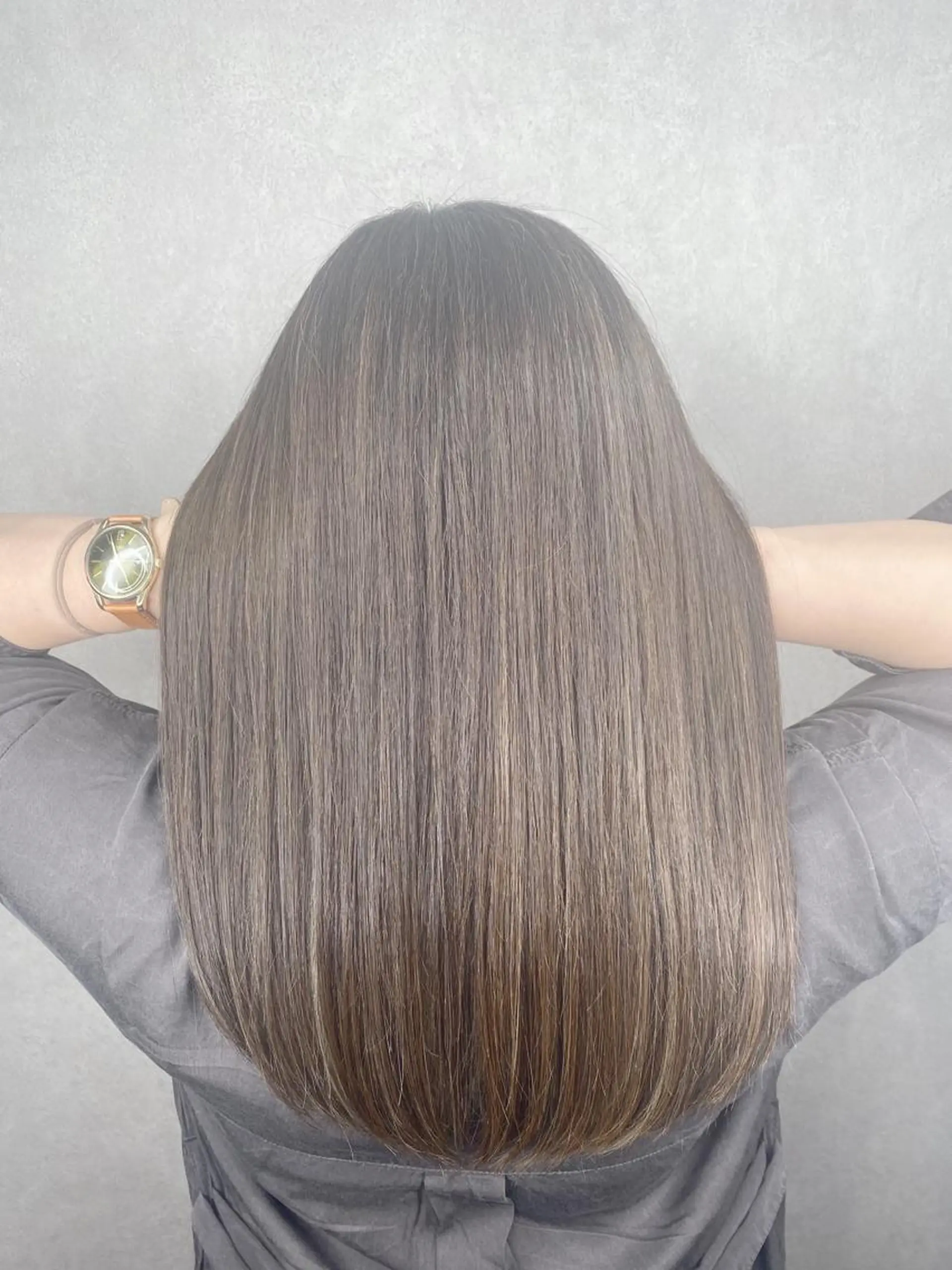 ロング ハイライト _White所属・ＳＨＩ ＺＵのヘアスタイル