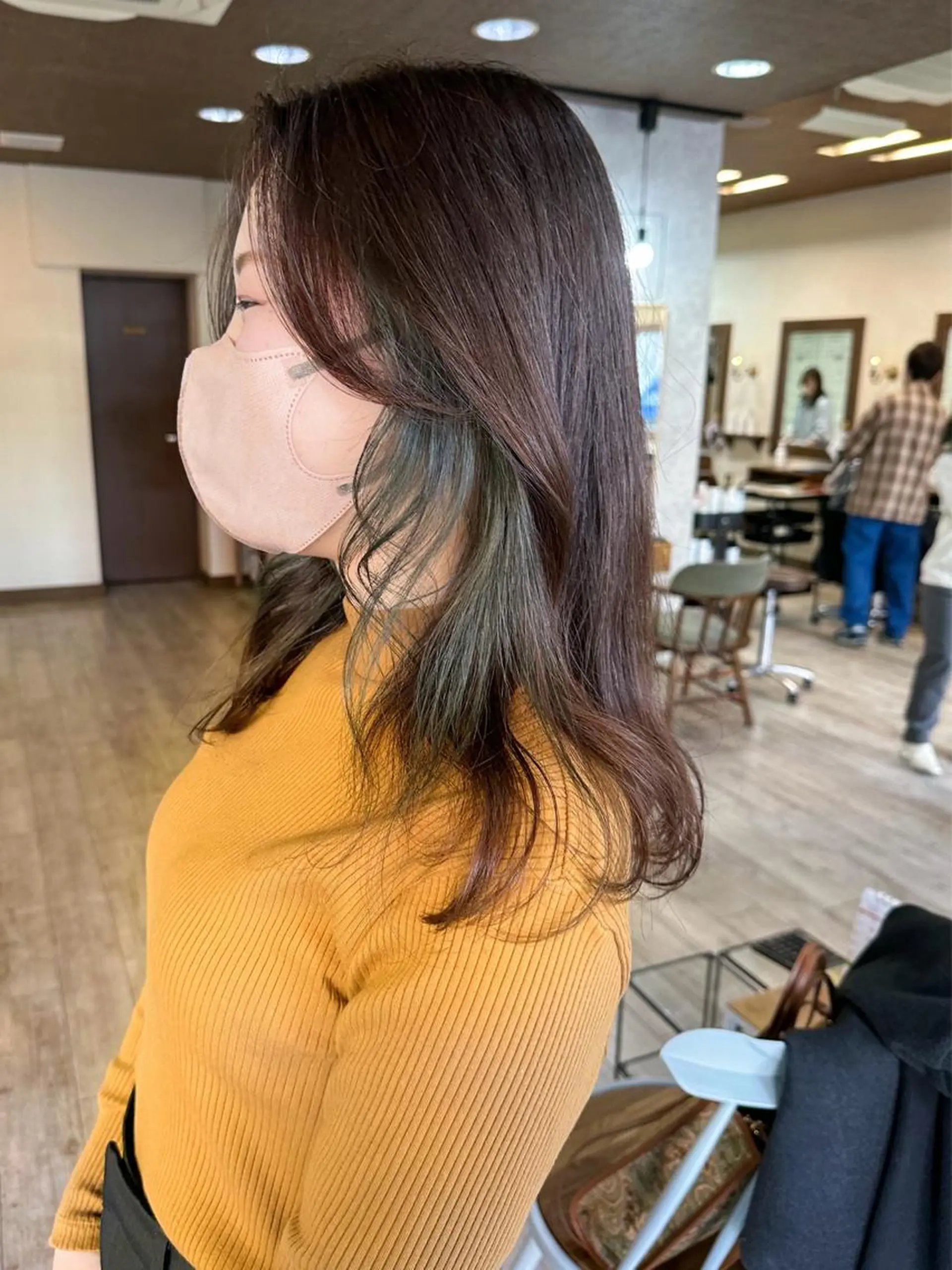 セミロング 高橋 みく/ minim 暖色のヘアスタイル