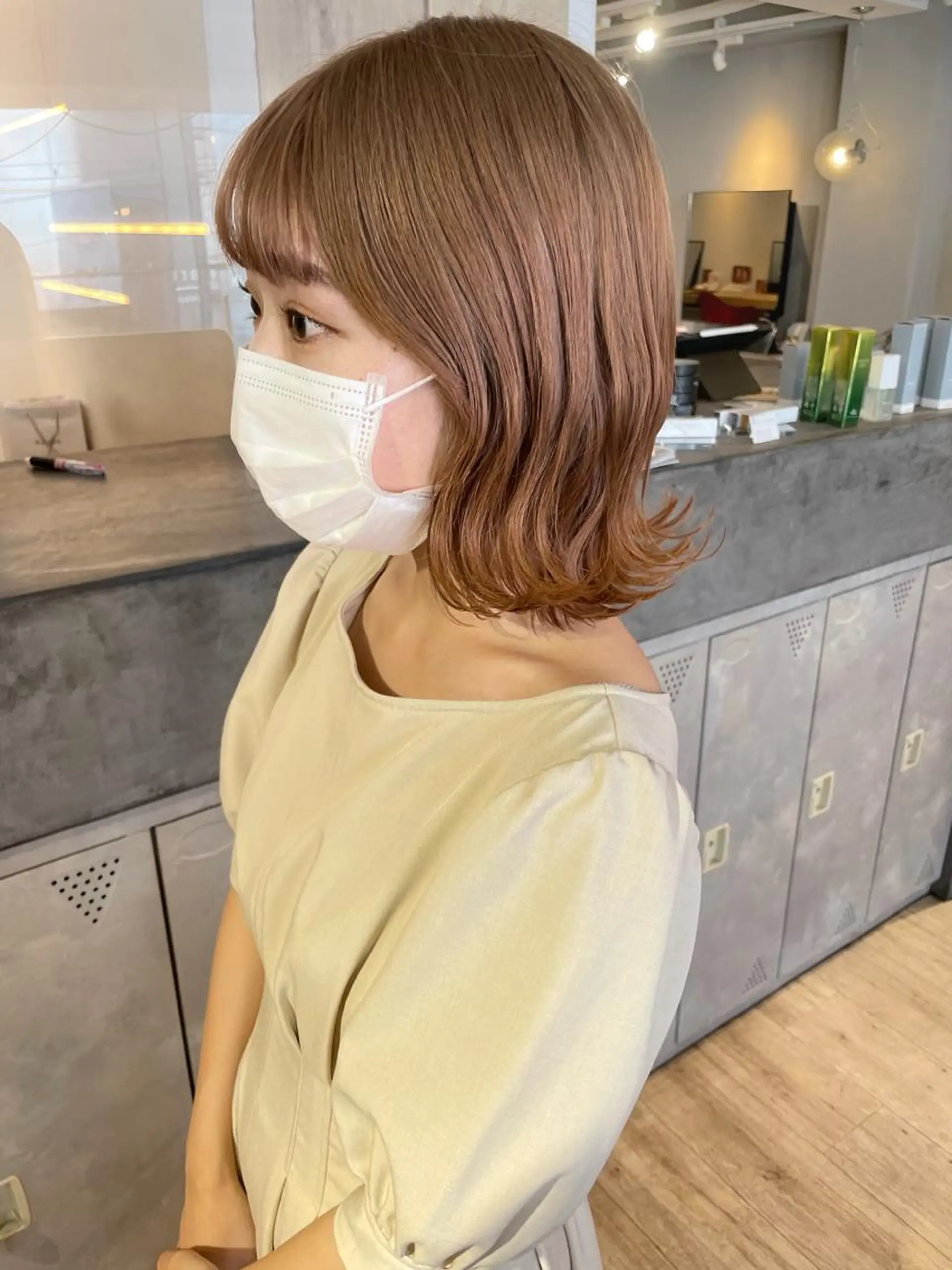 ショート カラー ぱつっとボブ 古家 佑真のヘアスタイル
