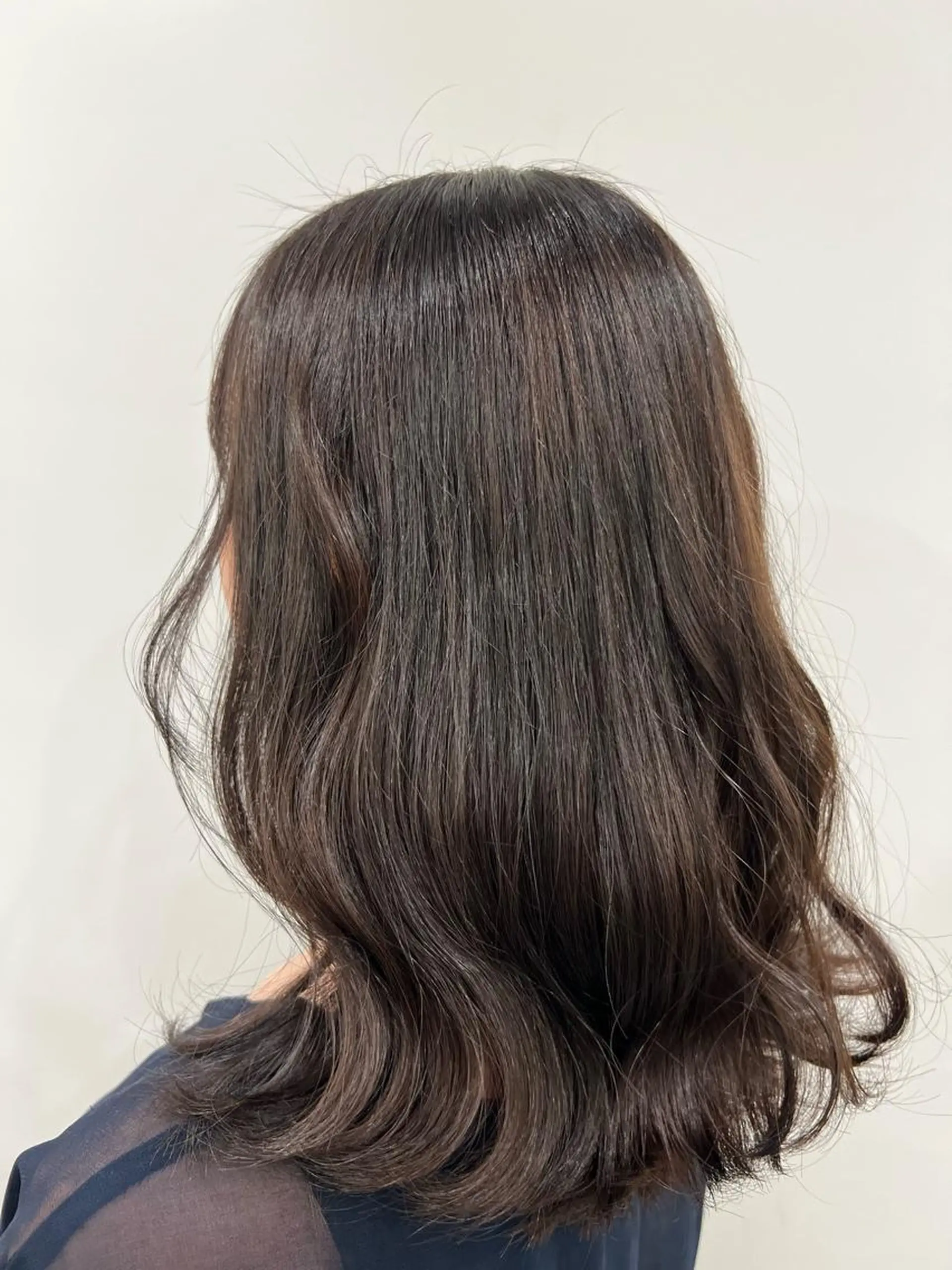 セミロング カラー シアン　橋本店所属・SHIAN 橋本 Daikiのヘアスタイル